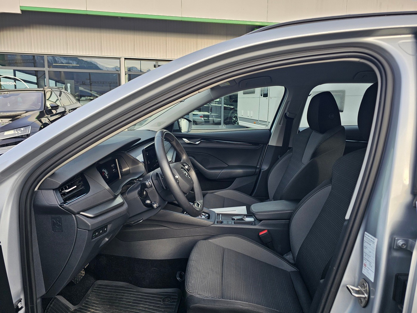SKODA Octavia Combi 2.0 TDI DSG Ambition 4x4-image-6