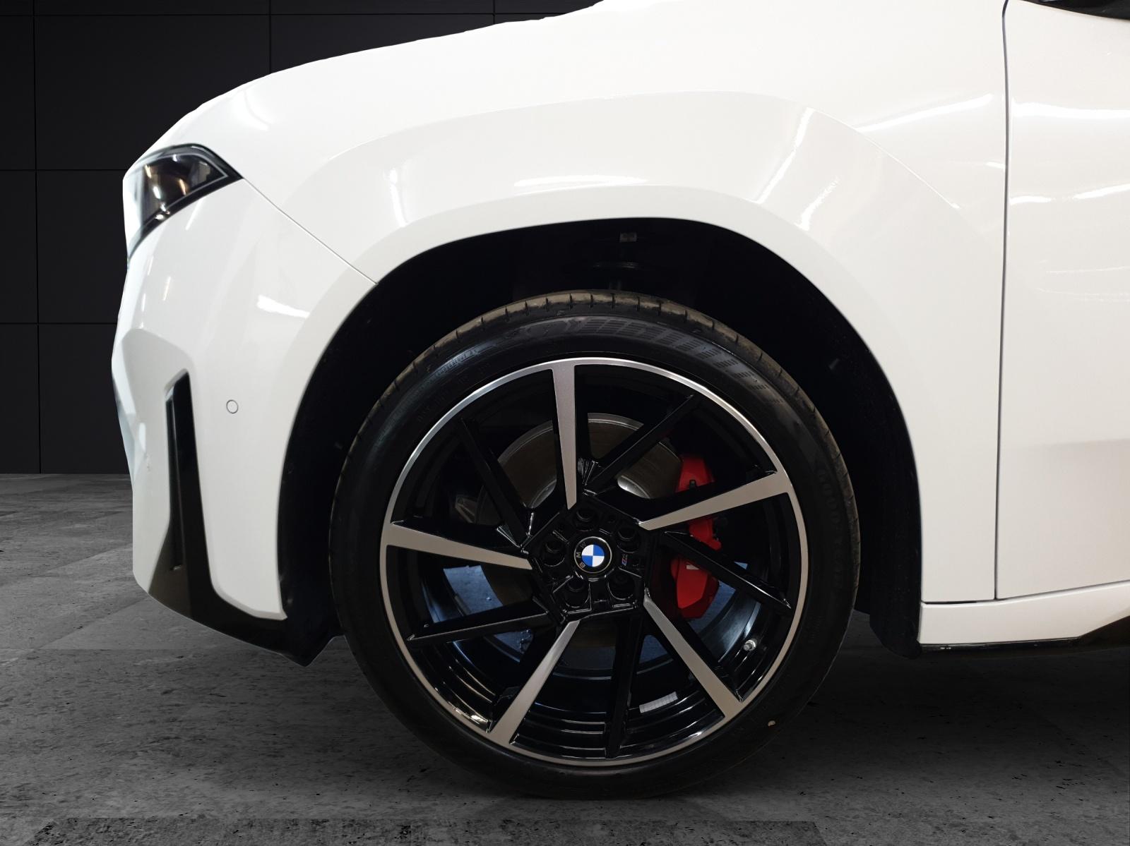 BMW iX3 50 xDrive-image-8