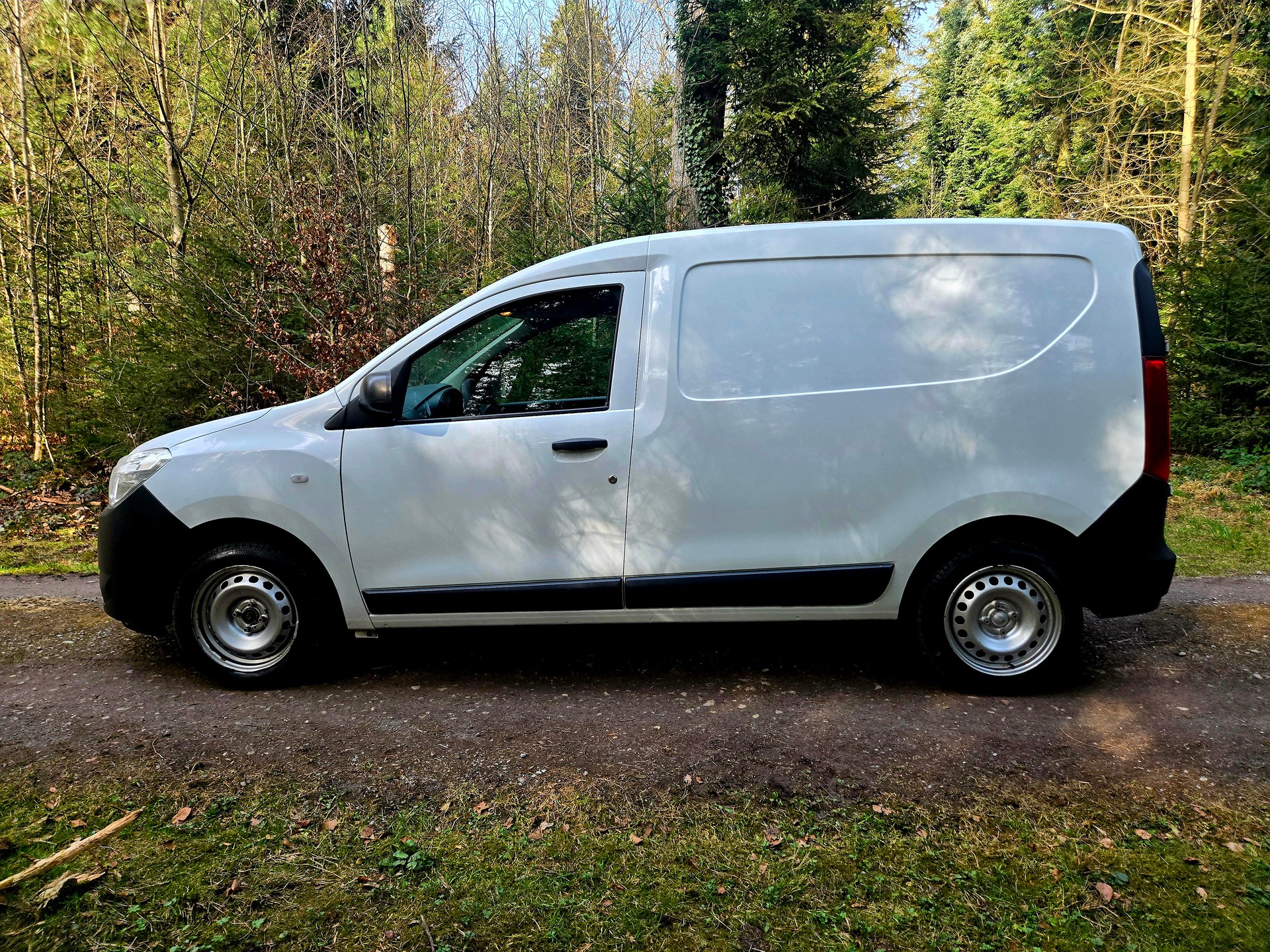 DACIA Dokker Van SCe 100 S&S-image-12