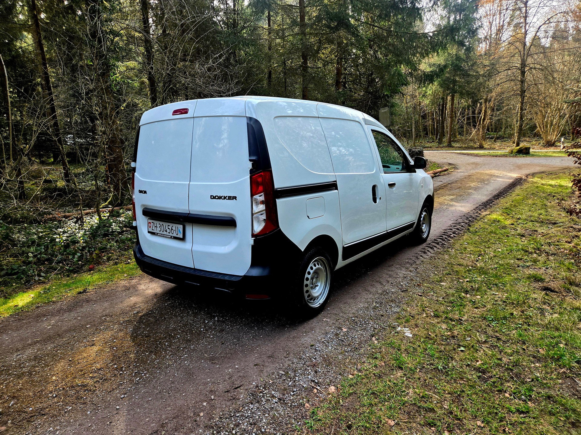 DACIA Dokker Van SCe 100 S&S-image-15
