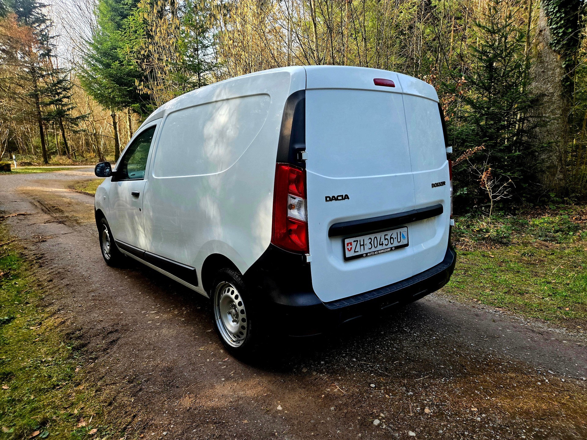 DACIA Dokker Van SCe 100 S&S-image-13