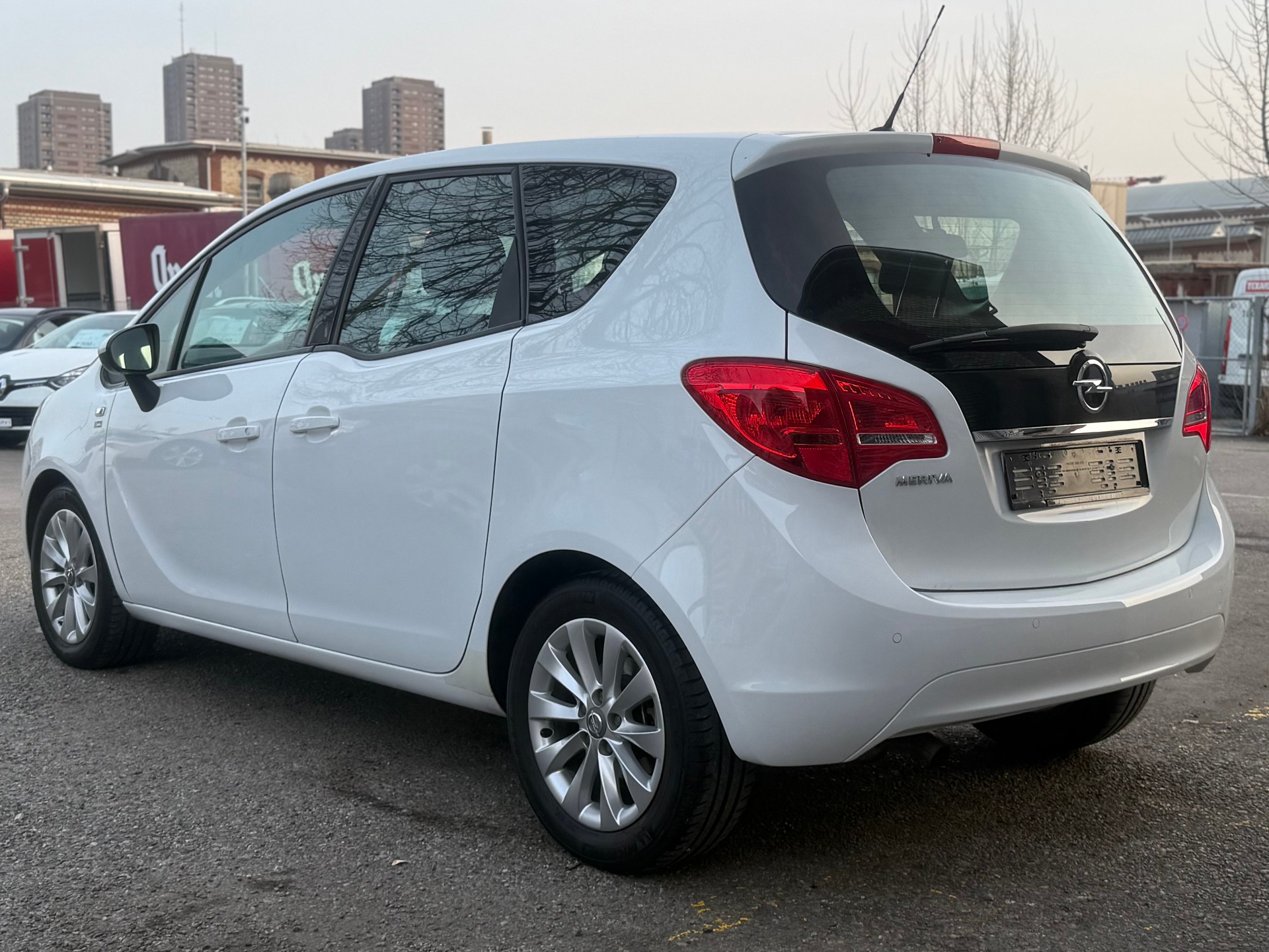 OPEL Meriva 1.4 Turbo Active Edition Automatic-image-7