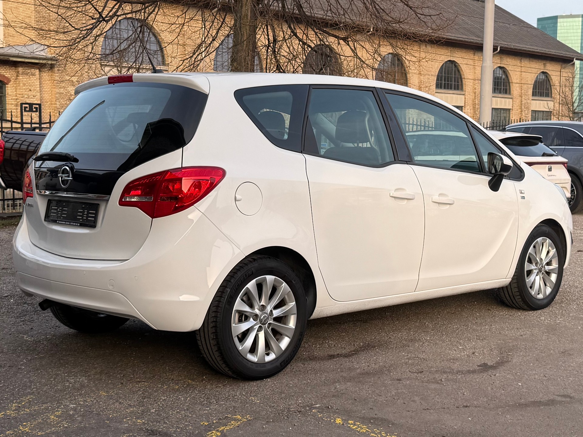 OPEL Meriva 1.4 Turbo Active Edition Automatic-image-5