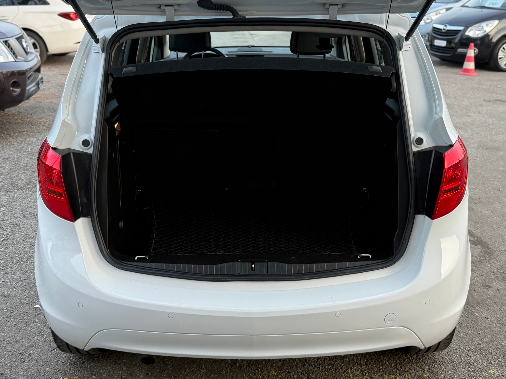 OPEL Meriva 1.4 Turbo Active Edition Automatic-image-8
