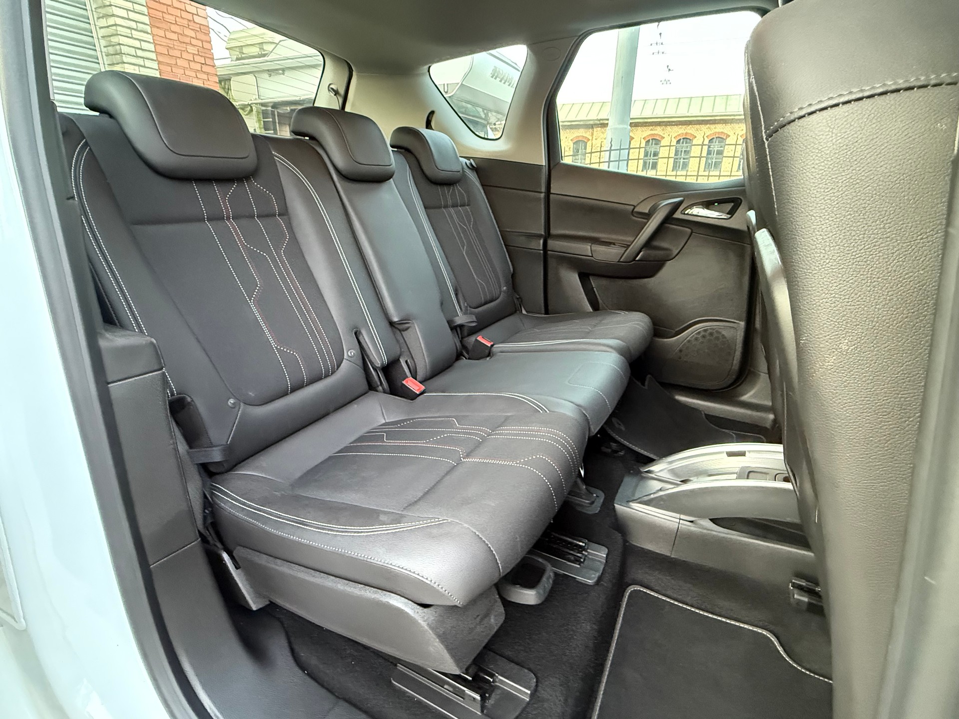 OPEL Meriva 1.4 Turbo Active Edition Automatic-image-12