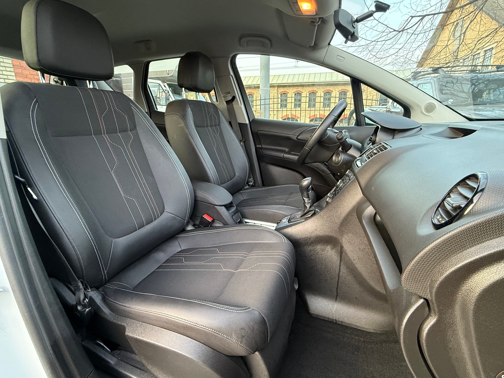 OPEL Meriva 1.4 Turbo Active Edition Automatic-image-10