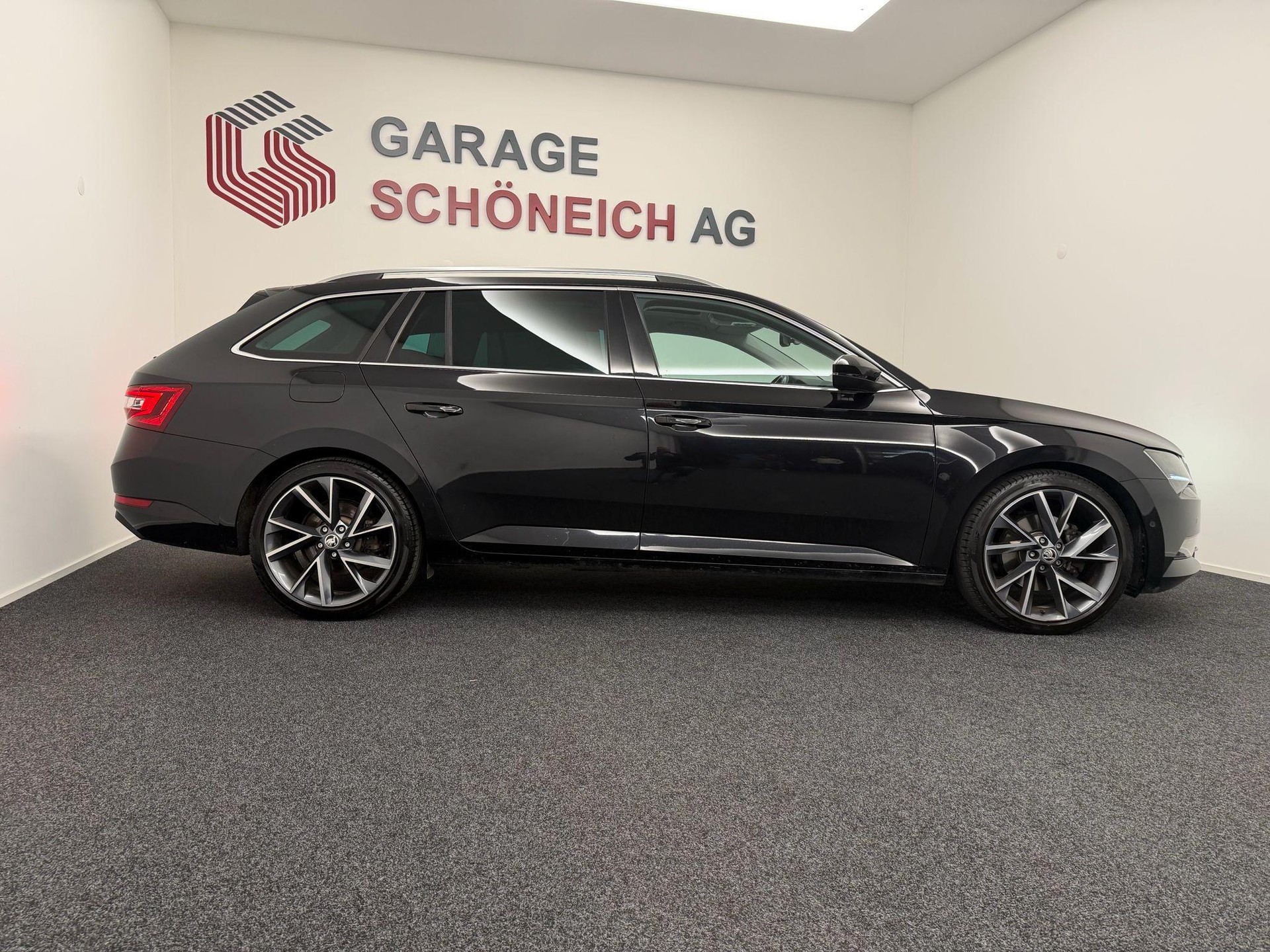 SKODA Superb Combi 2.0 TDI 190 Style 4x4 DSG-image-3