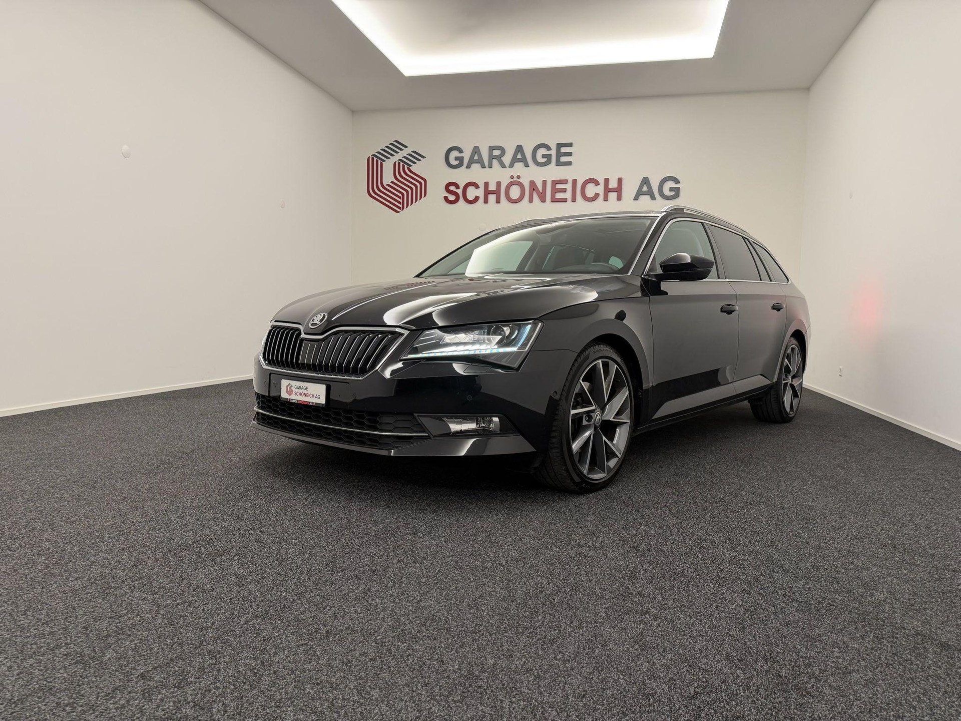SKODA Superb Combi 2.0 TDI 190 Style 4x4 DSG-image-0