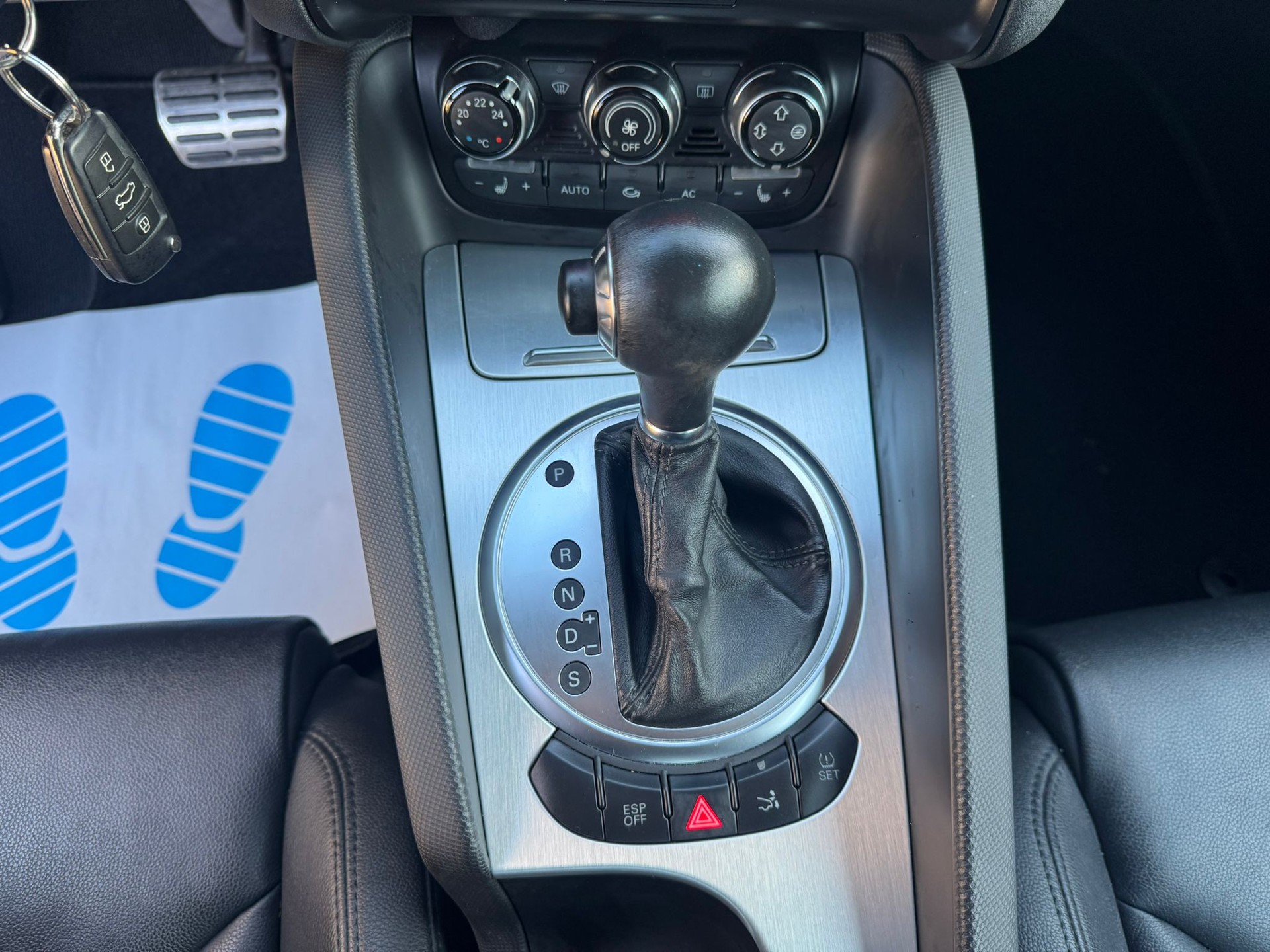 AUDI TT Coupé 2.0 TFSI-image-22