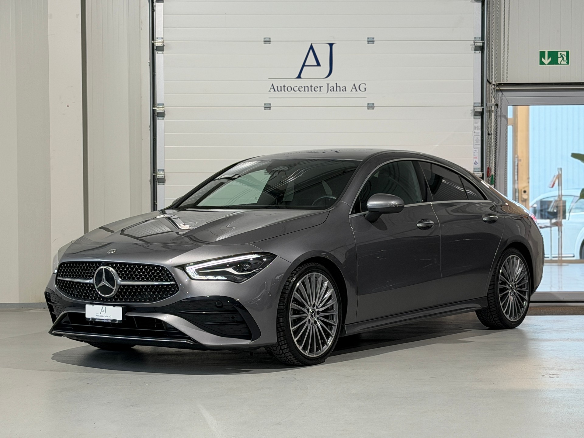 MERCEDES-BENZ CLA 200 7G-DCT AMG Line Facelift-image-2