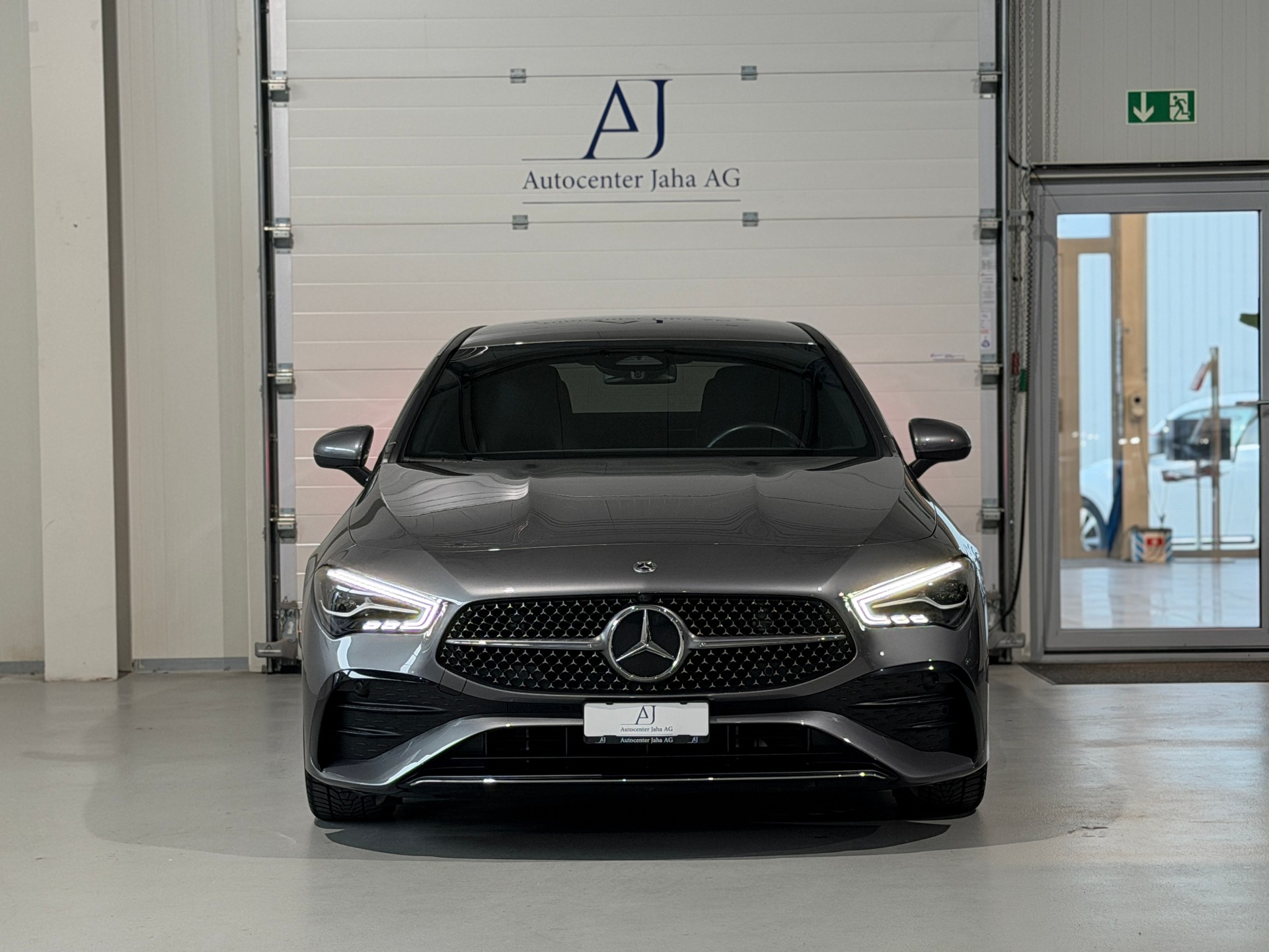 MERCEDES-BENZ CLA 200 7G-DCT AMG Line Facelift-image-3