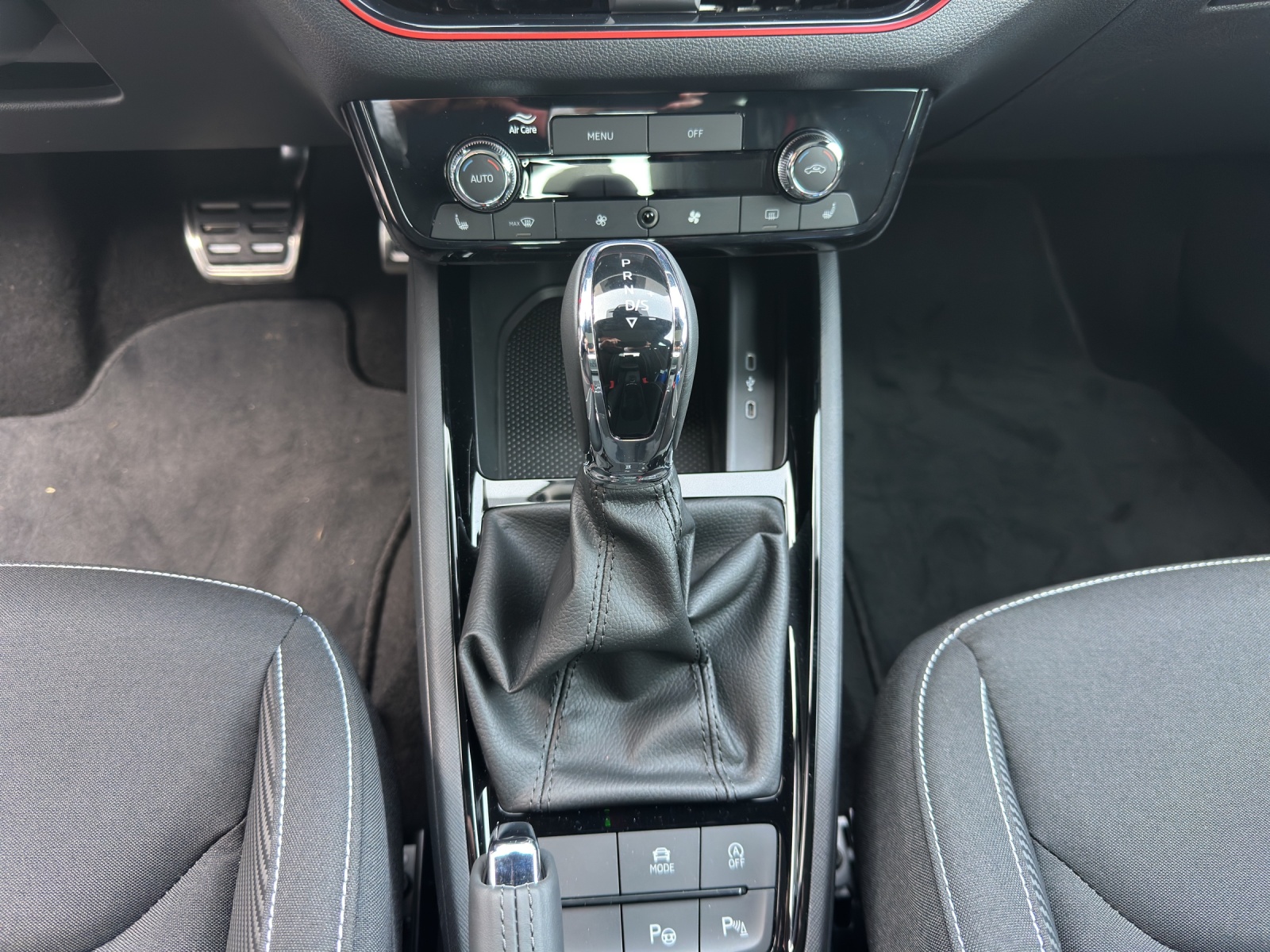 SKODA Kamiq 1.0 TSI Monte Carlo DSG-image-12