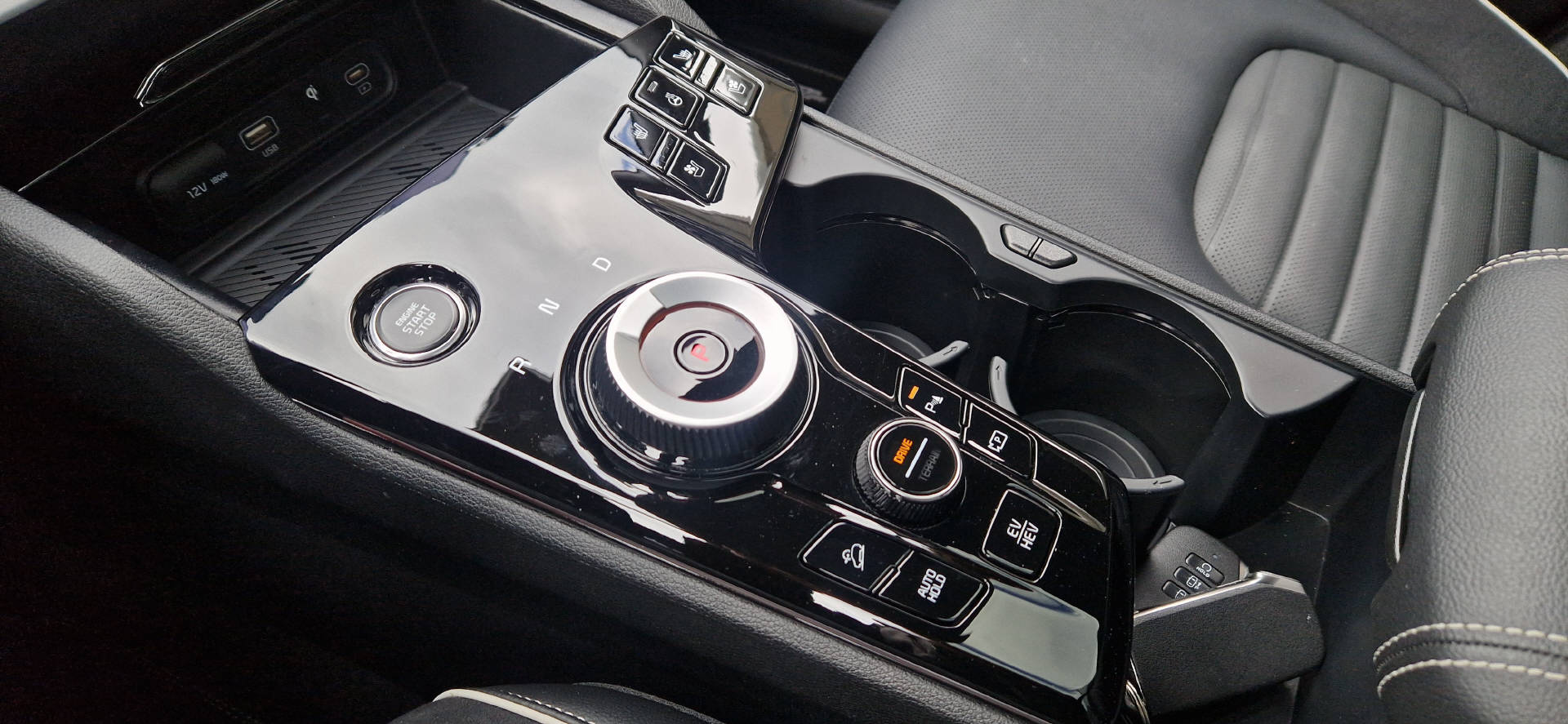 KIA Sportage 1.6 T-GDi PHEV GT-Line-image-15