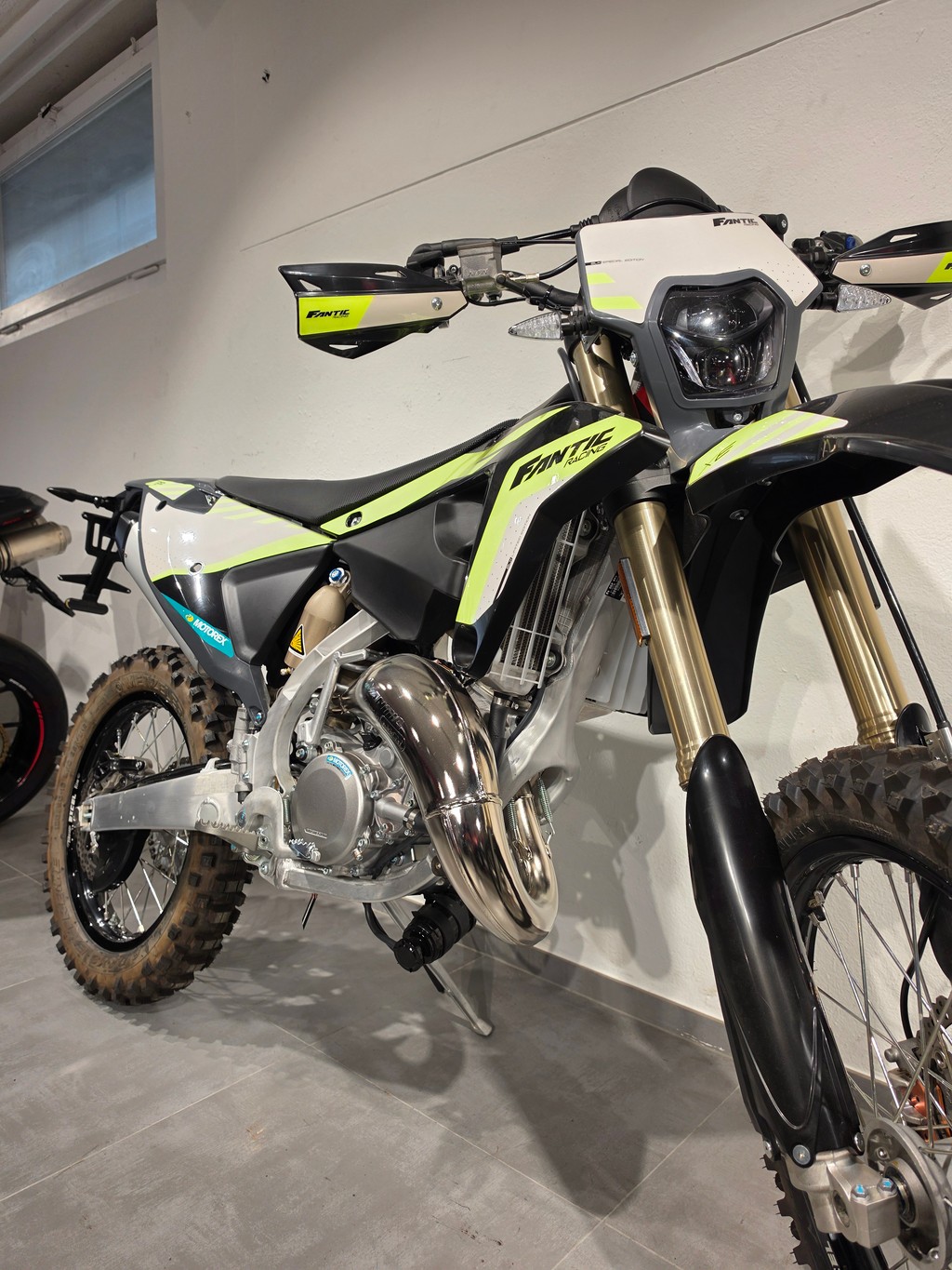 FANTIC XE 125-showroom-element-2
