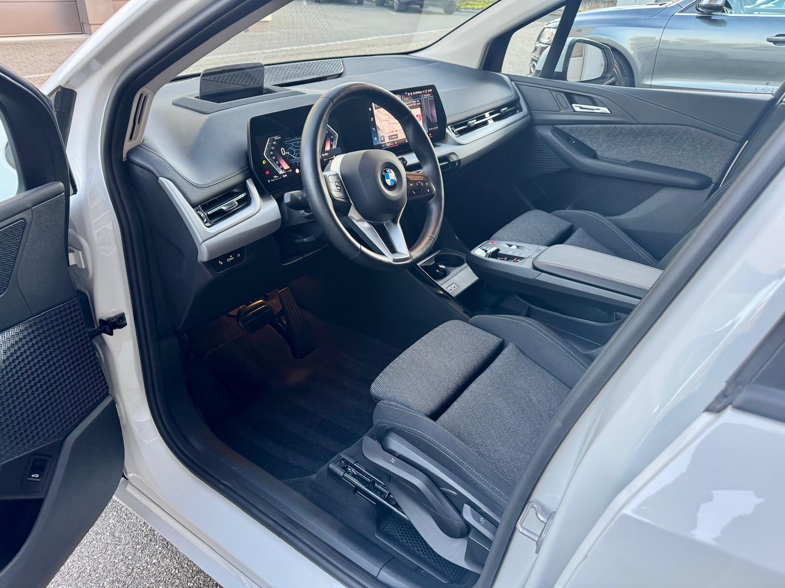 BMW 223d Active Tourer xDrive Luxury line DKG **Fortlaufende BMW Werksgarantie und Gratis Service **-image-6