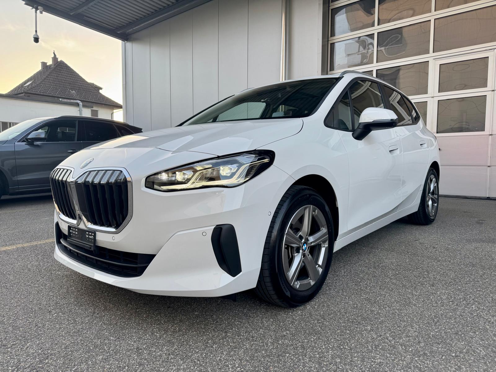BMW 223d Active Tourer xDrive Luxury line DKG **Fortlaufende BMW Werksgarantie und Gratis Service **