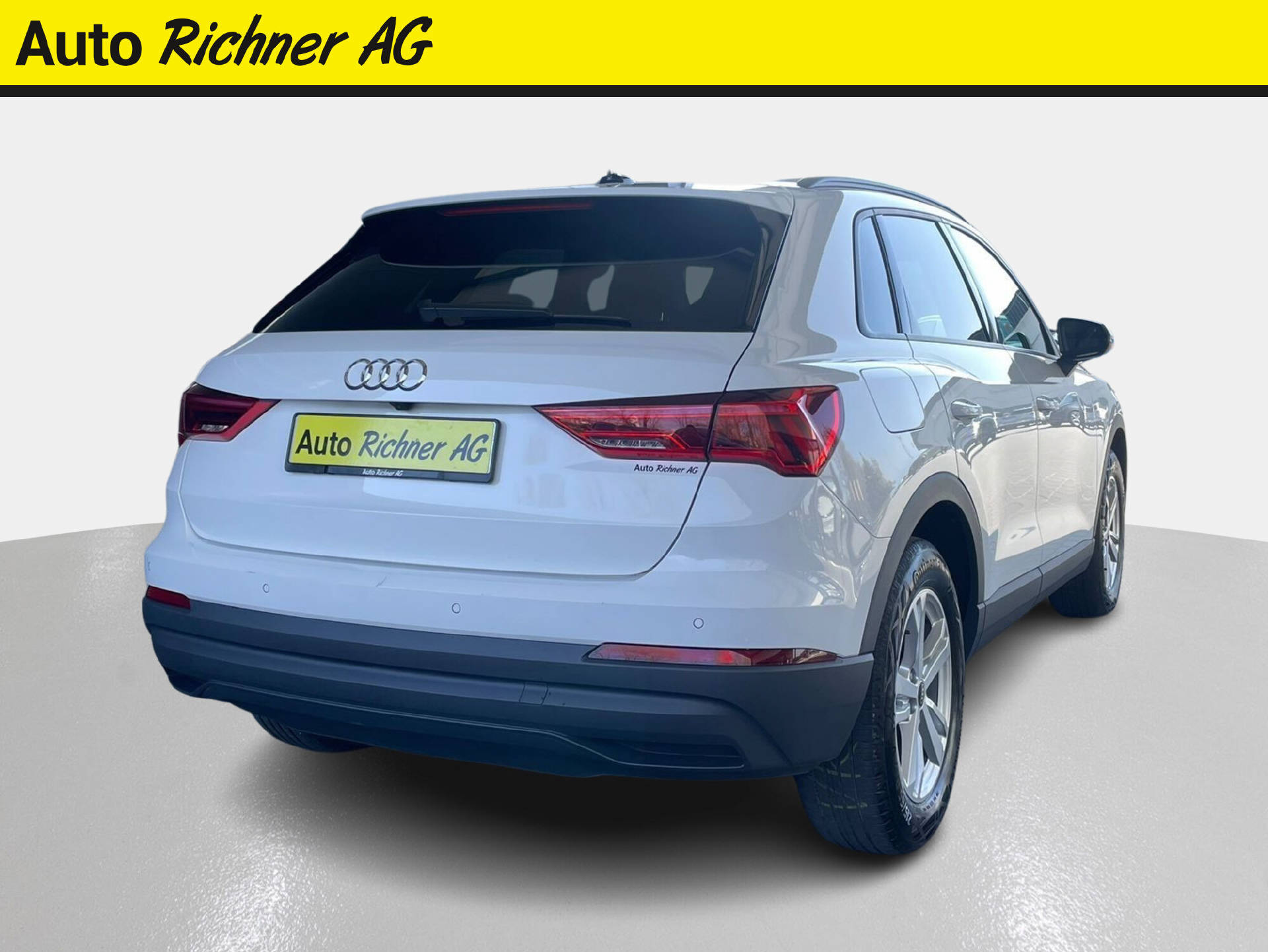 AUDI Q3 2.0 35 TDI quattro S-Tronic-image-3