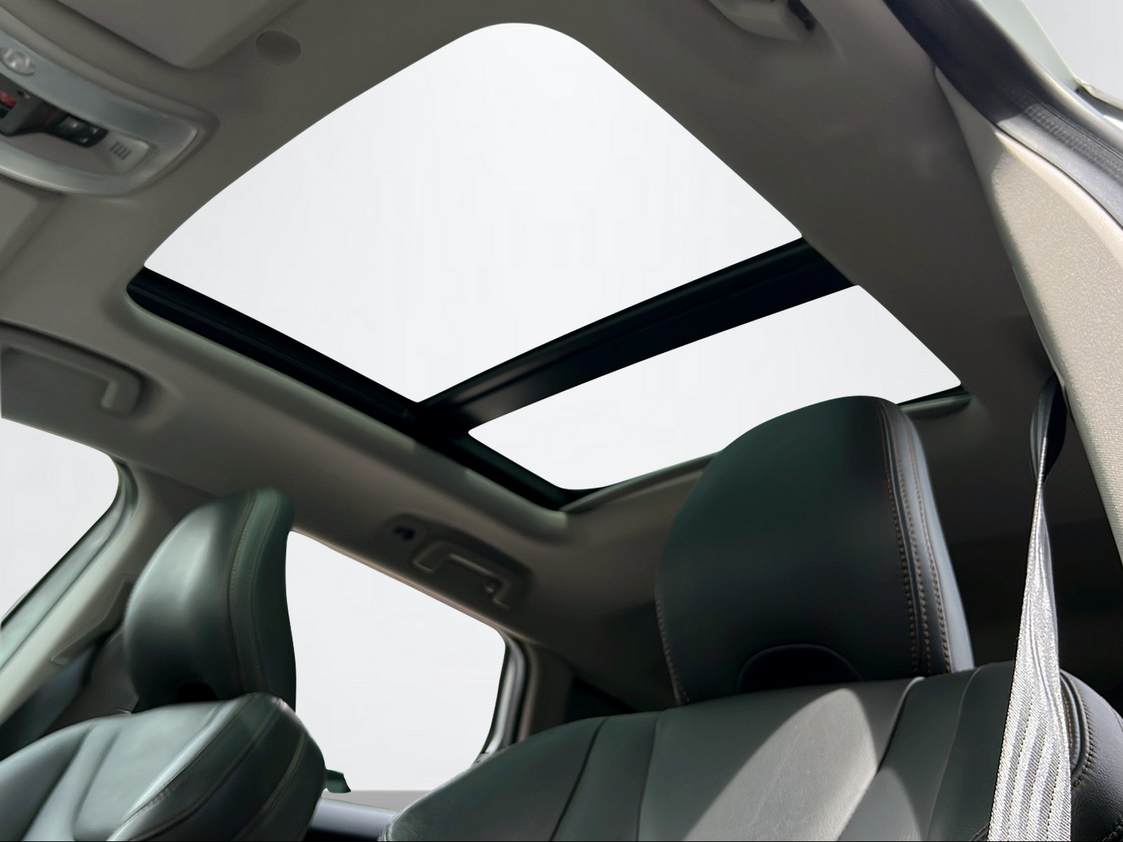VOLVO XC60 2.4 D5 Summum AWD S/S-image-15
