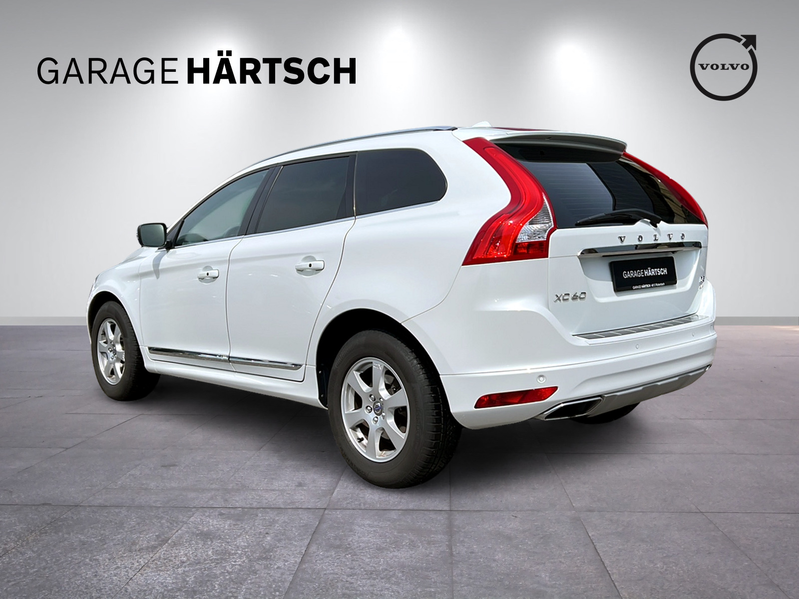 VOLVO XC60 2.4 D5 Summum AWD S/S-image-3