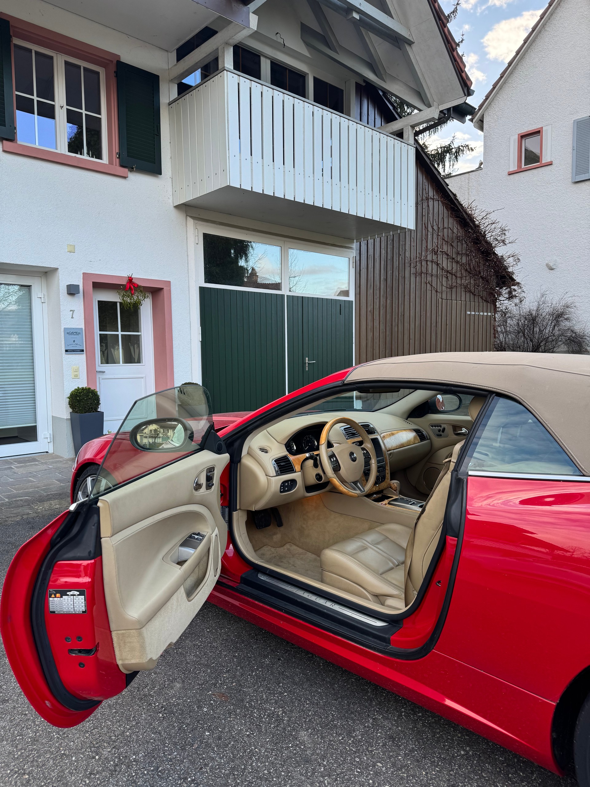 JAGUAR XK 4.2 V8 Automatic-image-3