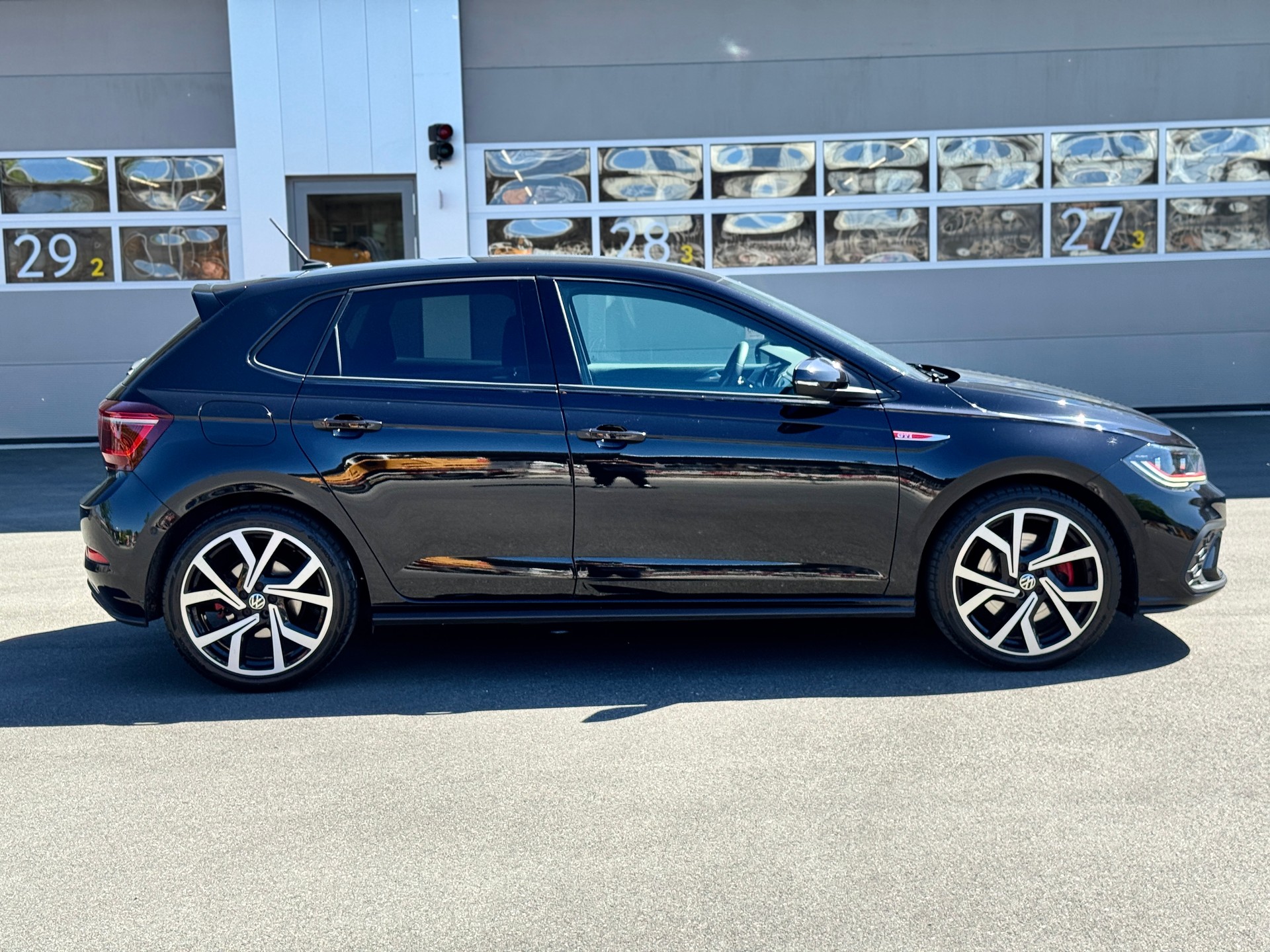 VW Polo 2.0 TSI GTI DSG-image-2