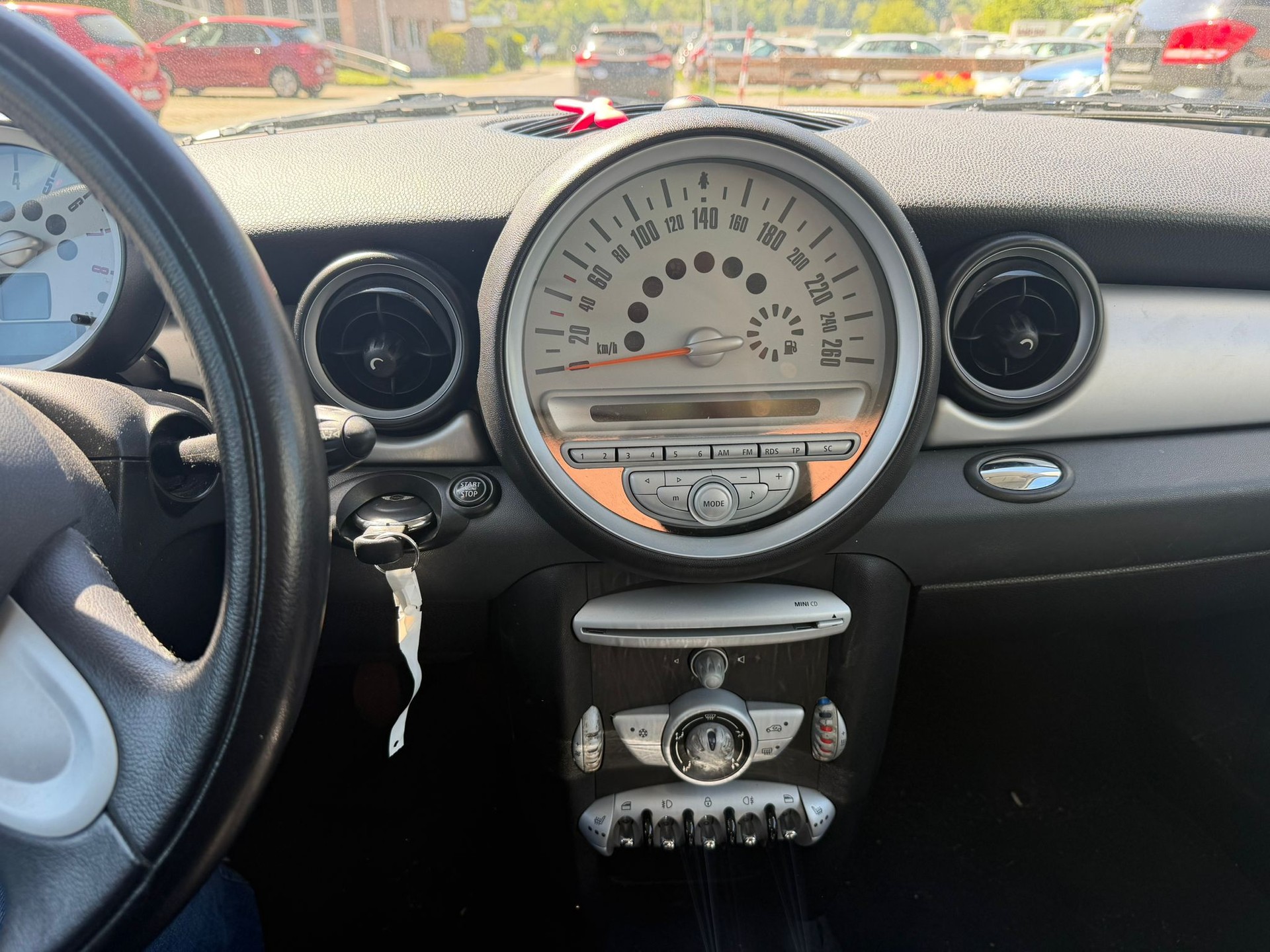 MINI Cooper-image-7