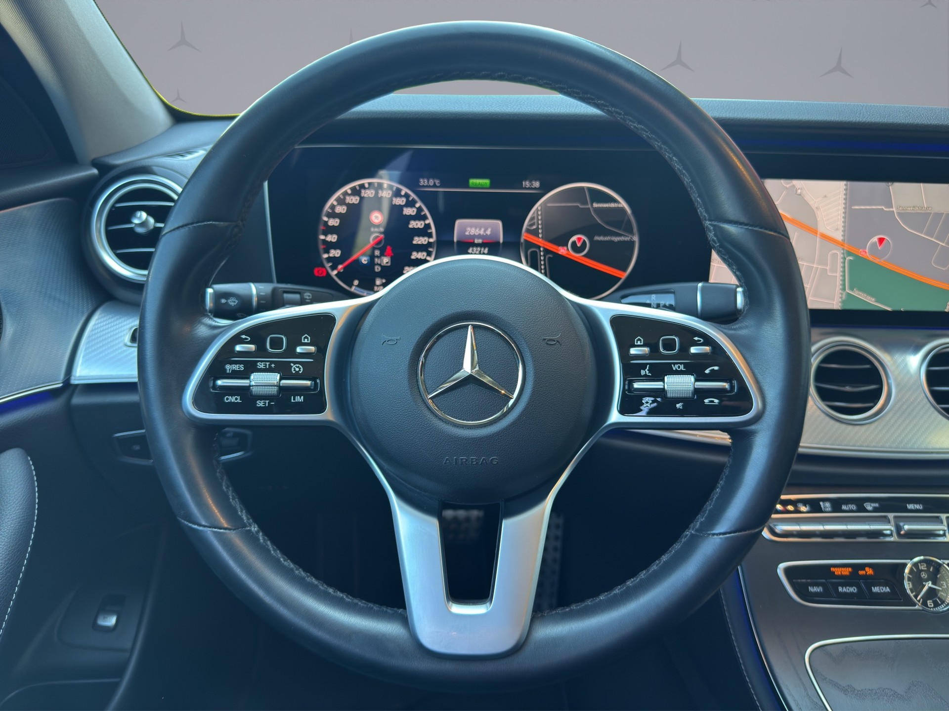 MERCEDES-BENZ E 200 Avantgarde 4matic Kombi-image-11