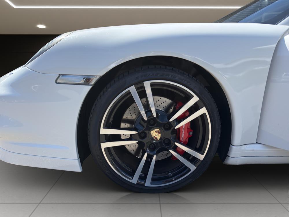 PORSCHE 911 Cabriolet 3.8 Turbo-image-15