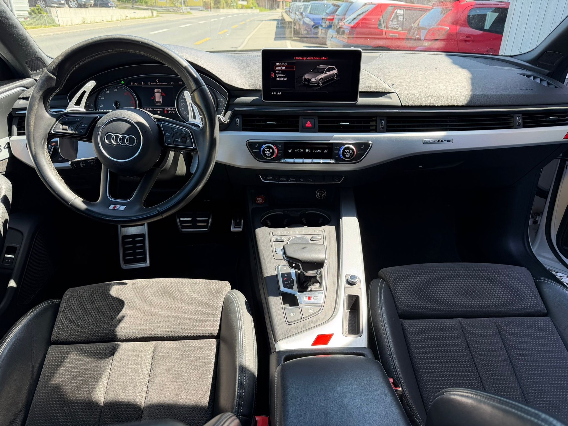 AUDI S4 Avant 3.0 TFSI quattro tiptronic-image-12