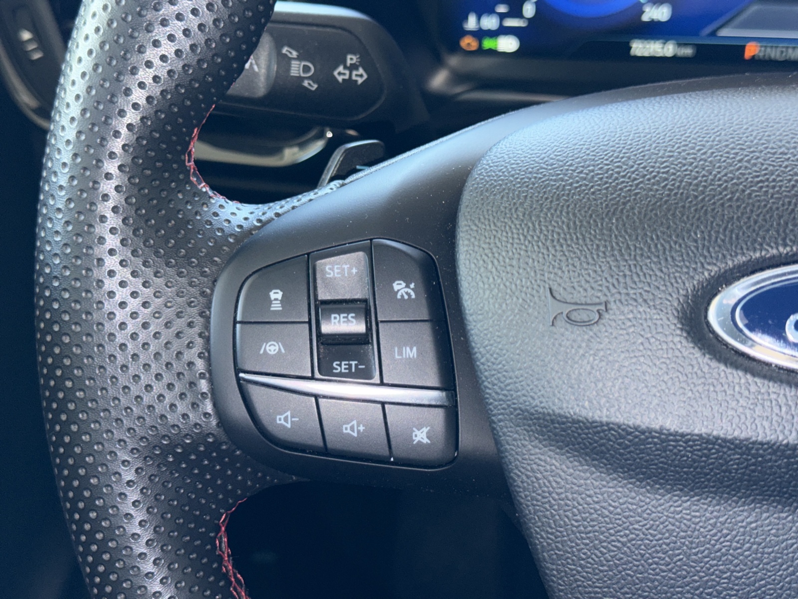 FORD Puma 1.0 EcoB Hybrid 125 ST-Line-image-9