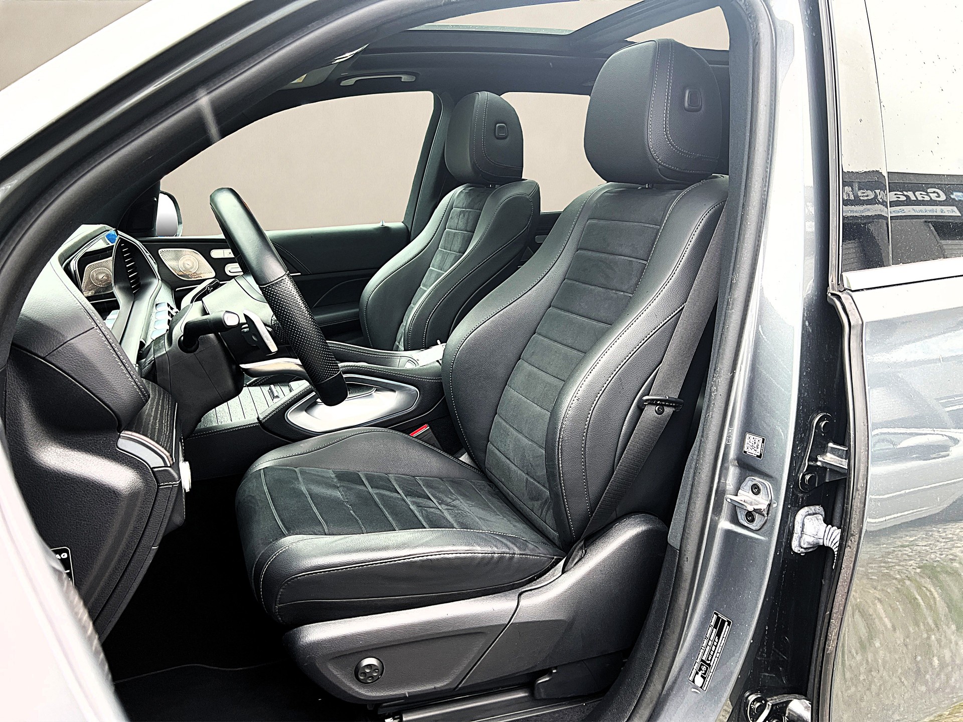 MERCEDES-BENZ GLE 400 d 4Matic *AMG Line* 9G-Tronic-image-8