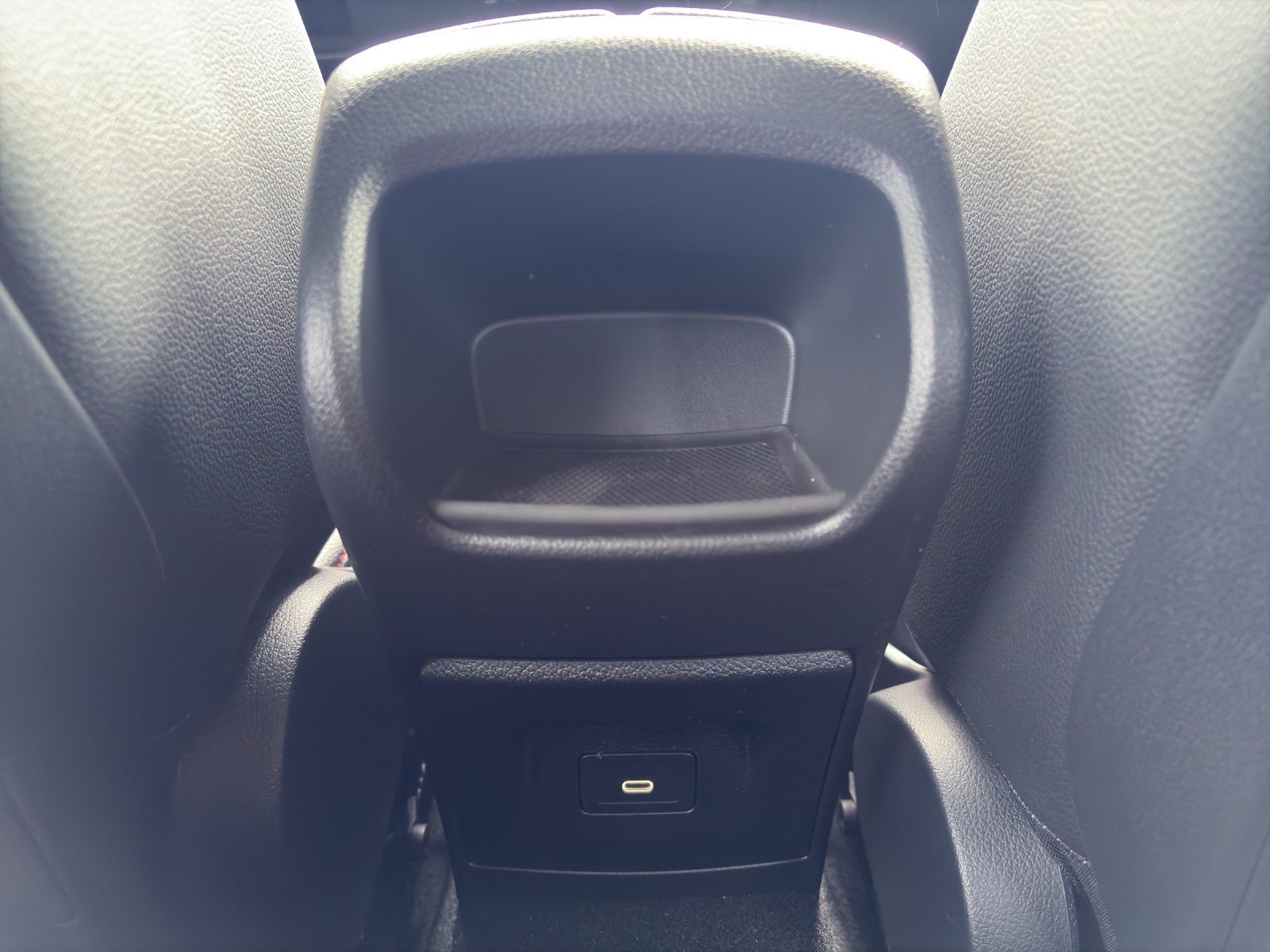MERCEDES-BENZ A 200 7G-DCT-image-15