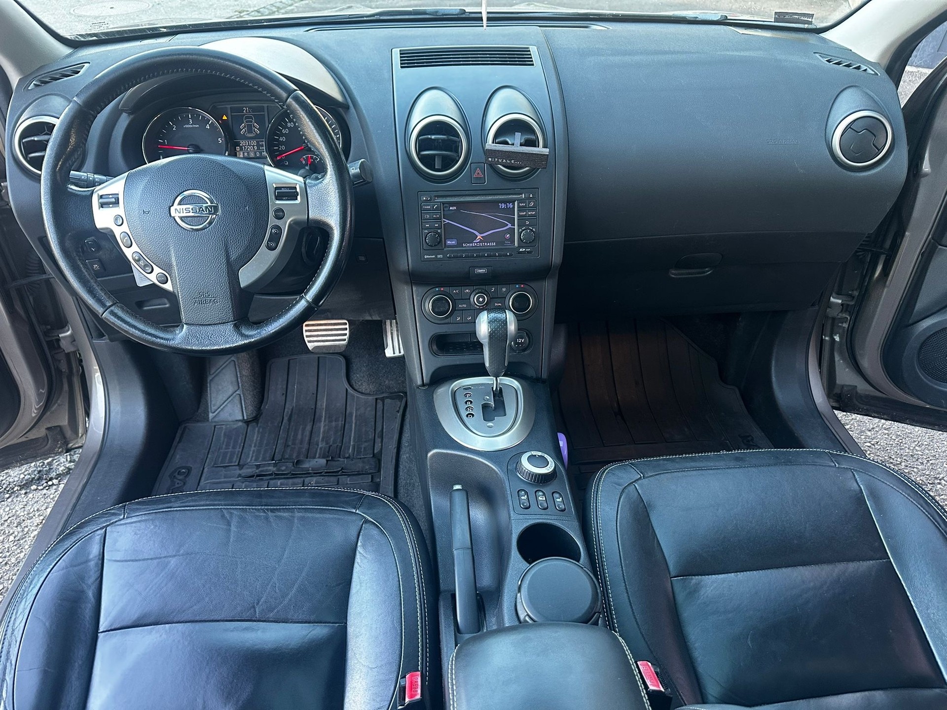 NISSAN Qashqai +2 2.0 dCi 4WD tekna Automatic-image-5