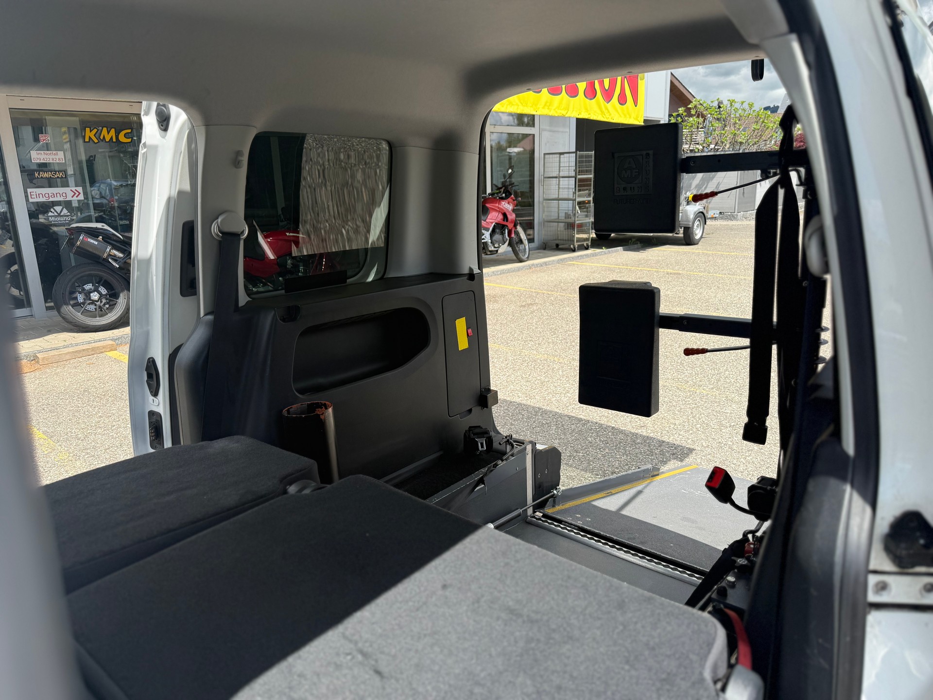 VW Caddy 1.2 TSI Trendline-image-7