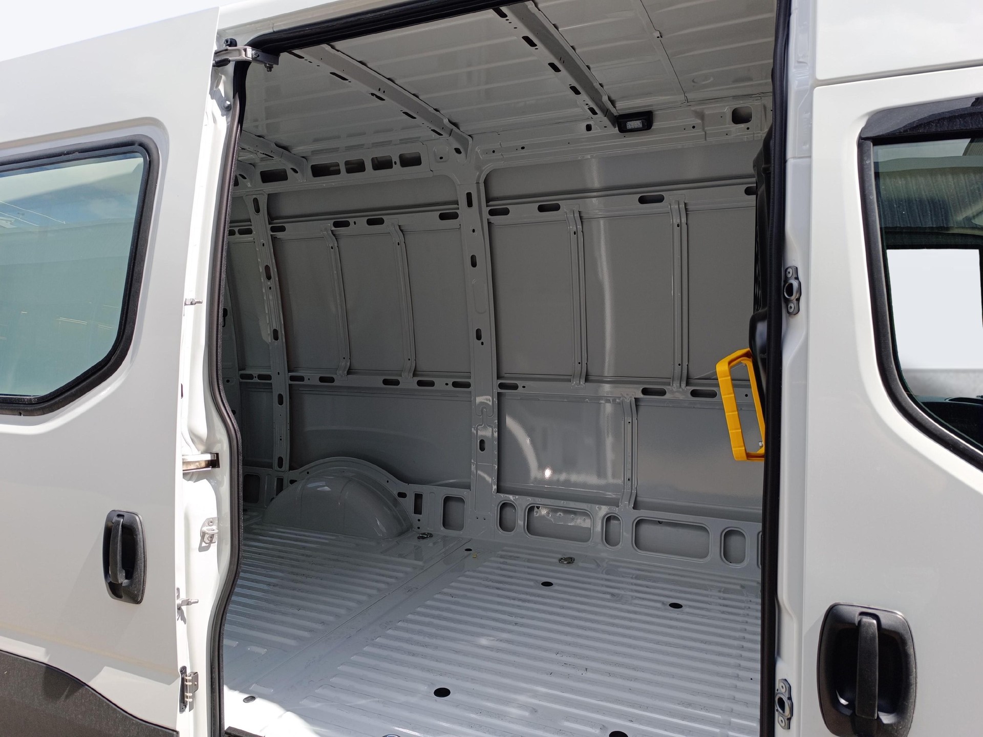 IVECO Daily 35S16BA8 V Kaw. - 3520-image-13