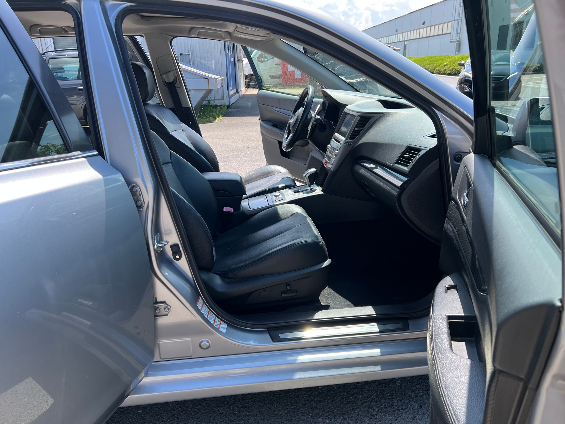 SUBARU Legacy 2.5GT Executive S AWD Automatic-image-9