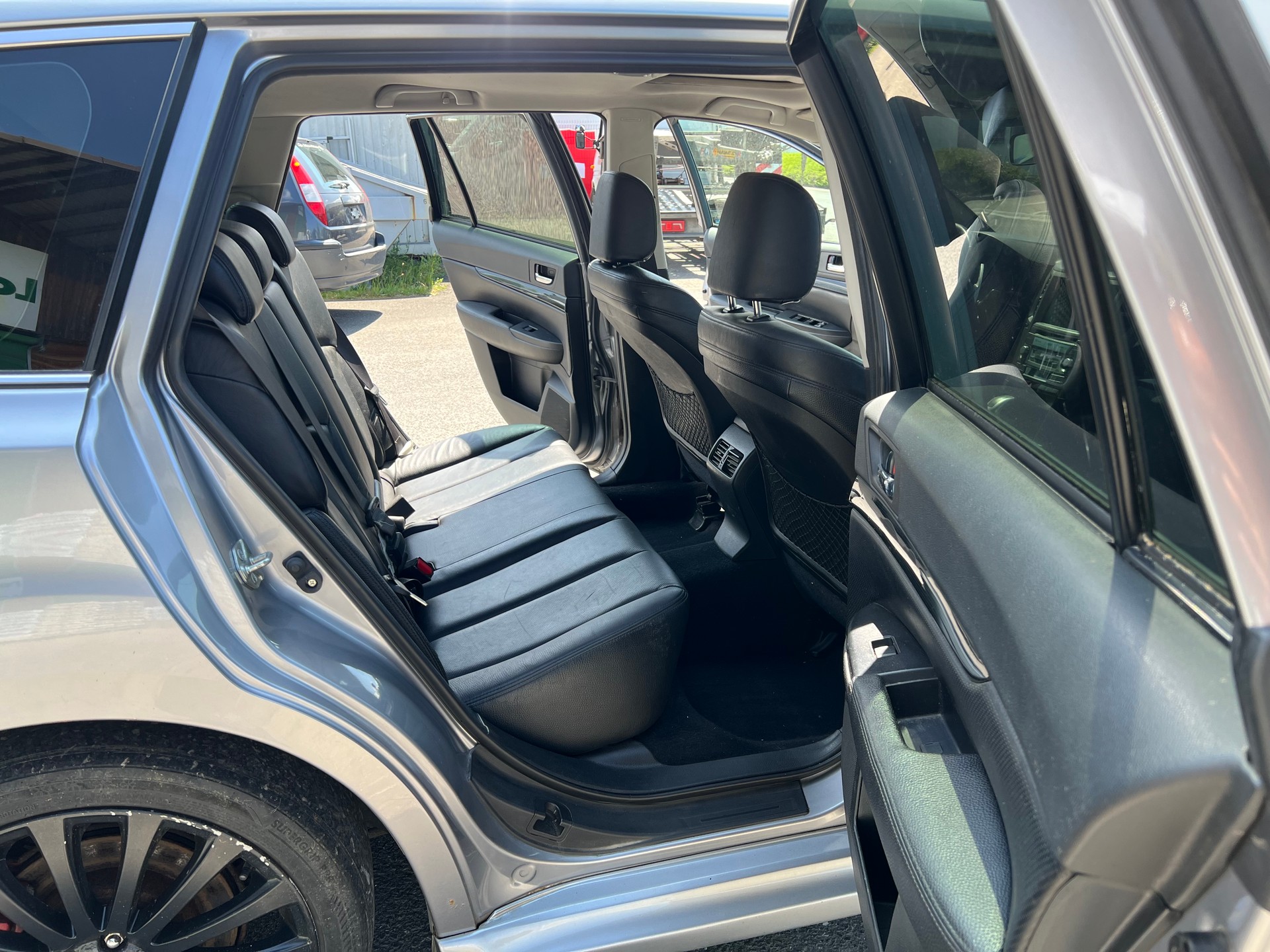 SUBARU Legacy 2.5GT Executive S AWD Automatic-image-11