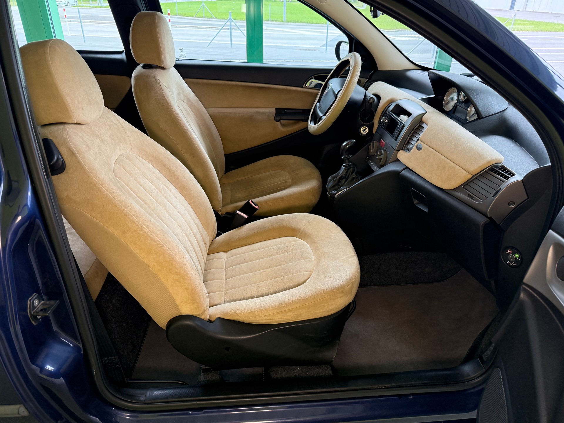 LANCIA Ypsilon 1.2-image-5