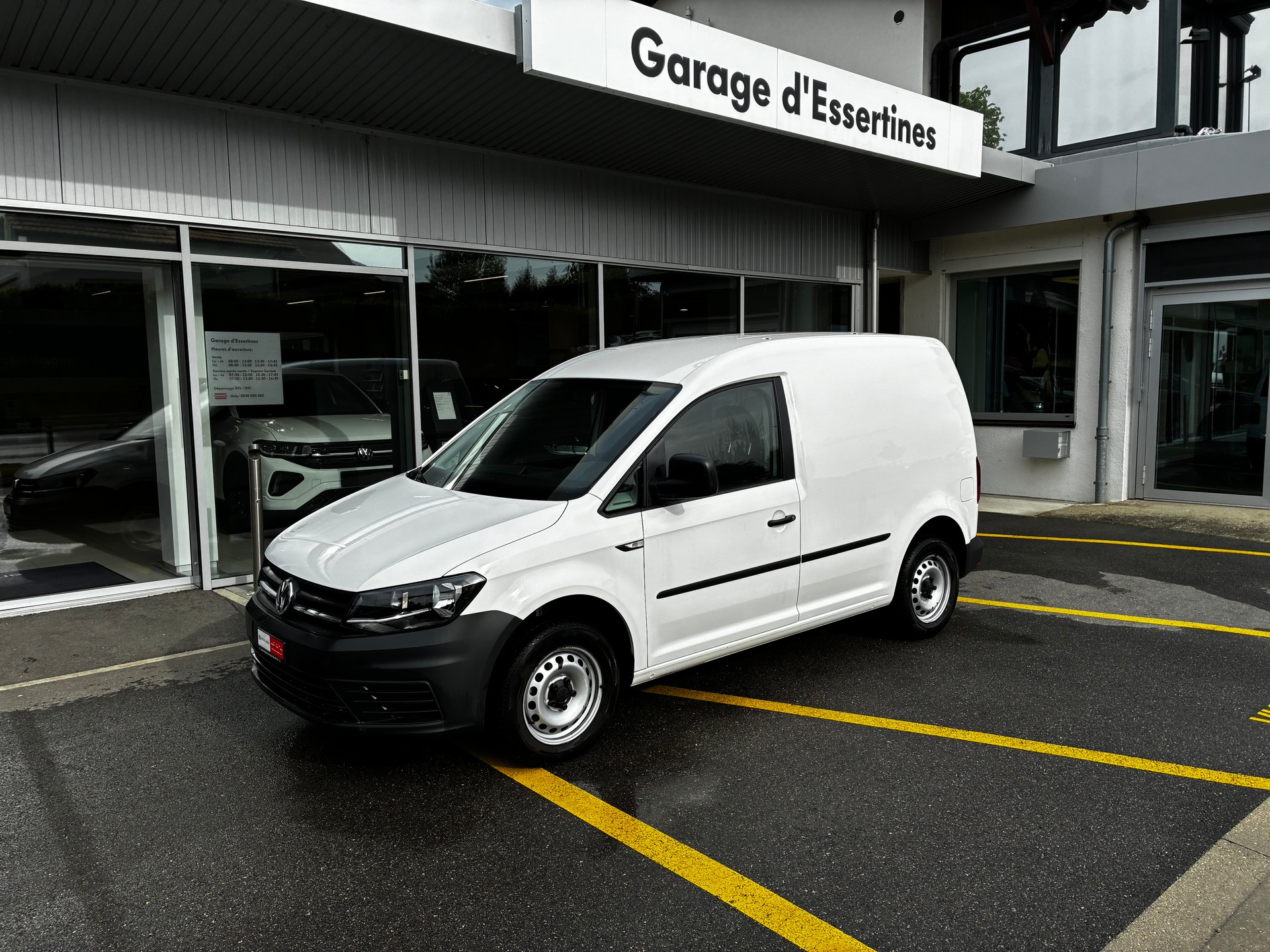 VW Caddy 2.0TDI BlueMotion Technology-showroom-element-1
