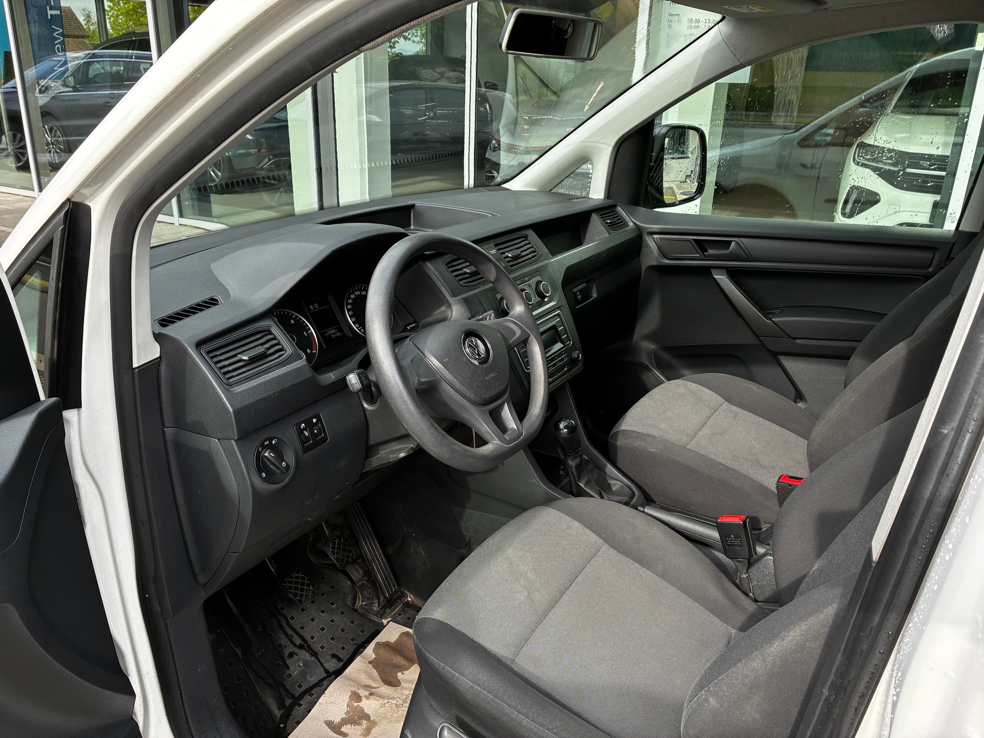 VW Caddy 2.0TDI BlueMotion Technology-image-4