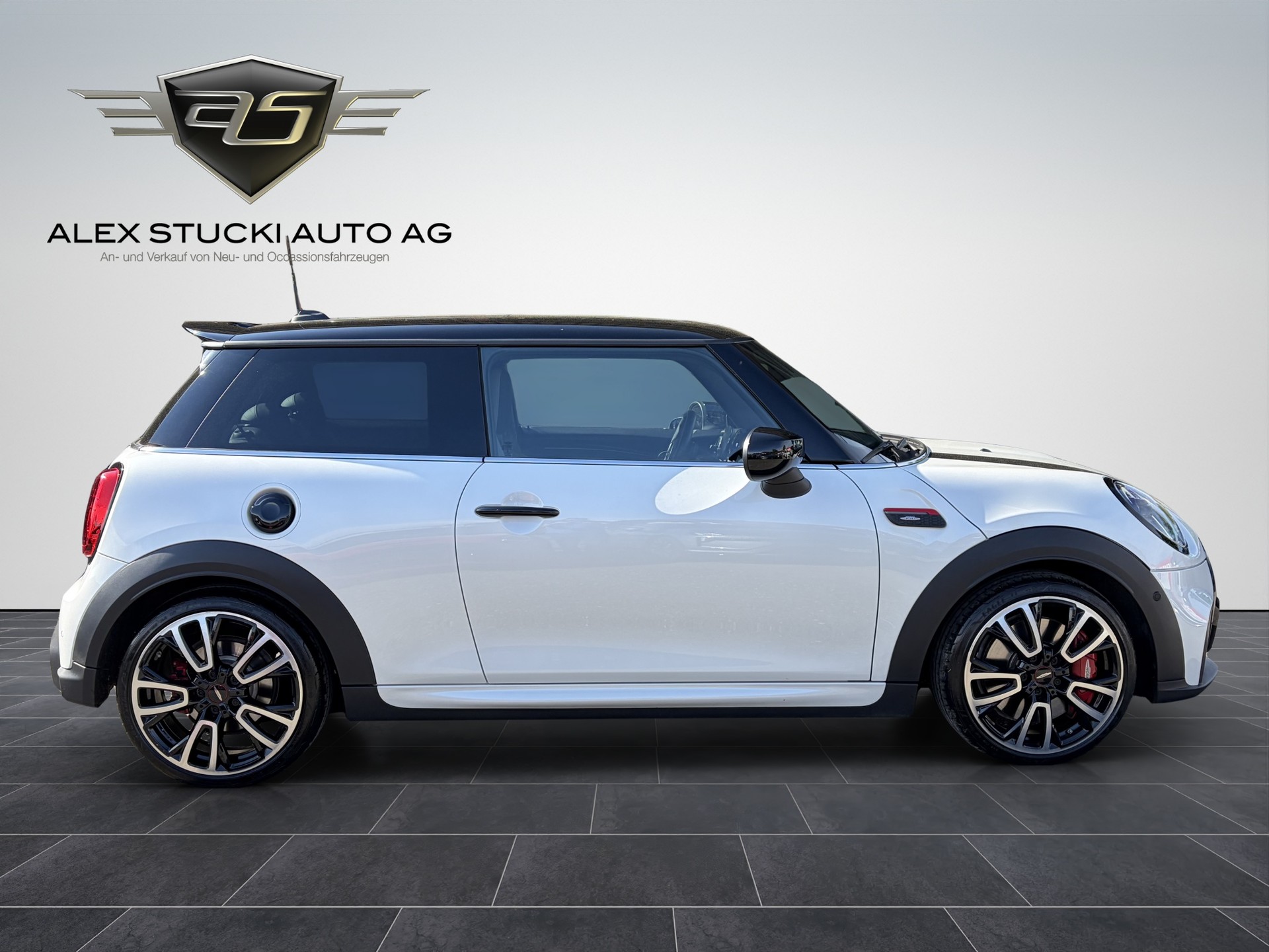MINI Cooper John Cooper Works Steptronic-image-7