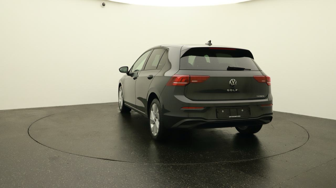 VW Golf VIII 1.5 TSI PHEV Limited-image-3