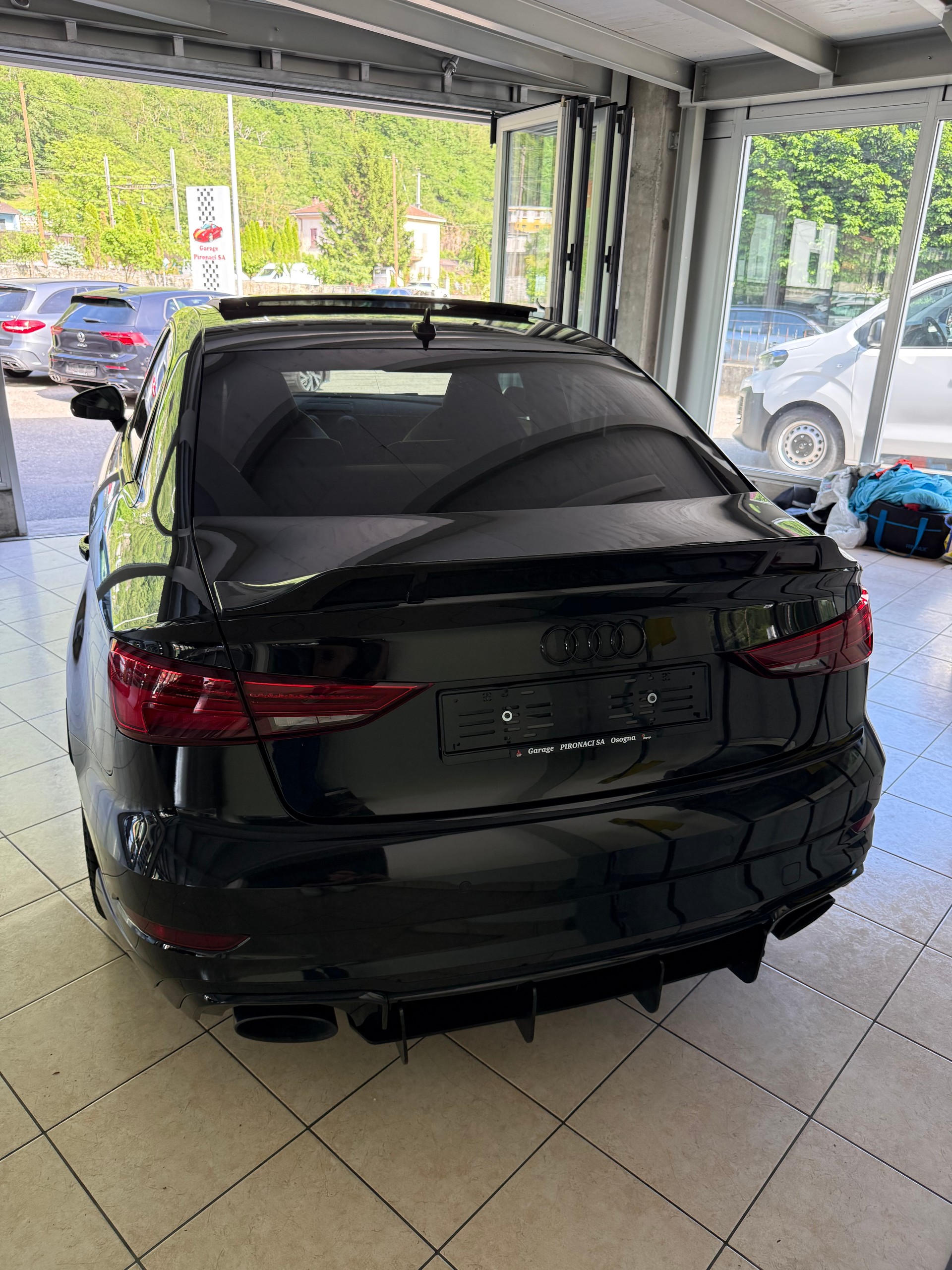 AUDI RS3 Limousine 2.5 TSI quattro S-tronic-image-5