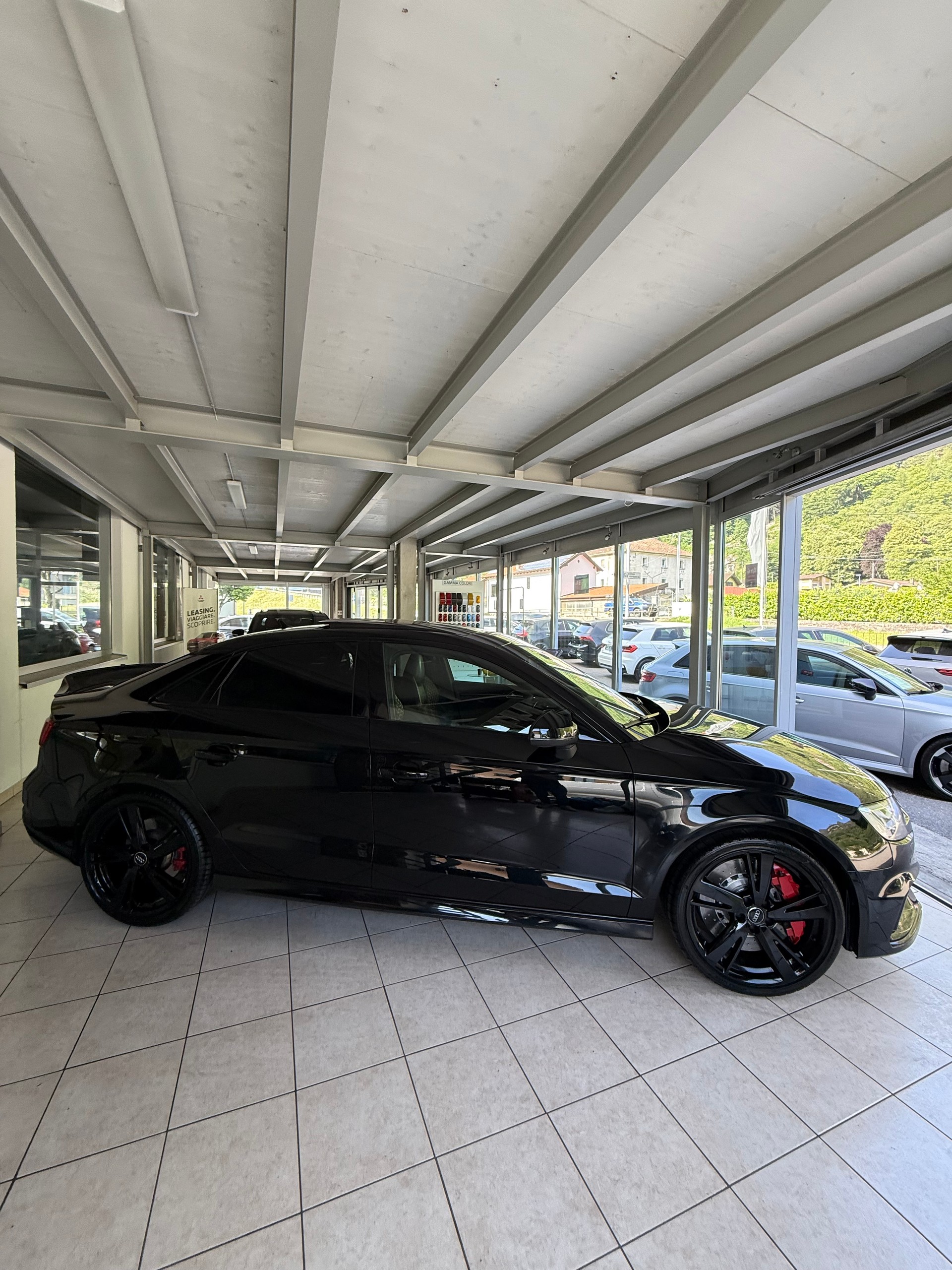 AUDI RS3 Limousine 2.5 TSI quattro S-tronic-image-6