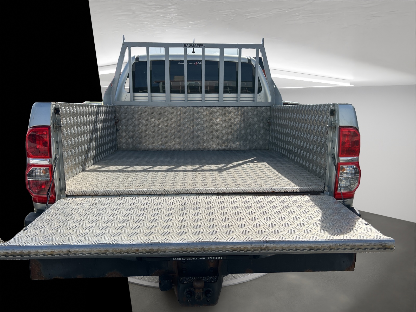 TOYOTA Hilux 3.0 4WD Automat Double Cab Sol Premium-image-20