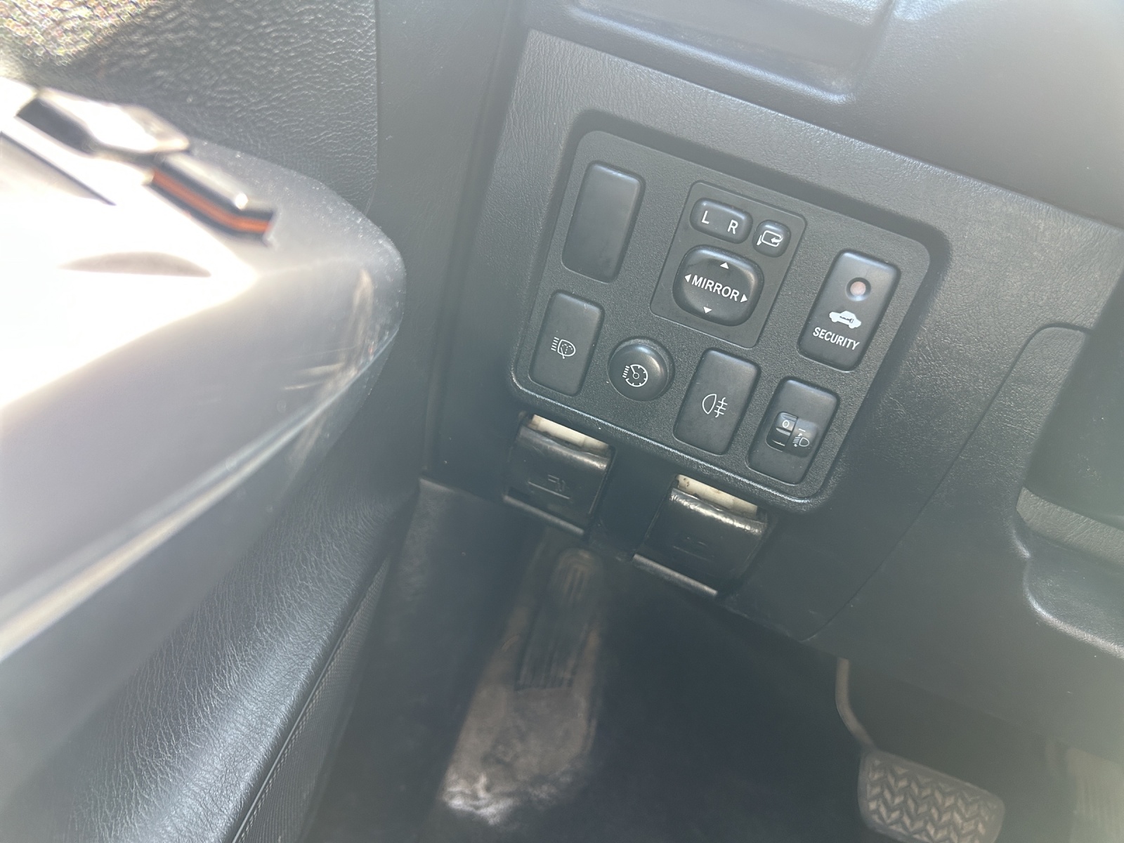 TOYOTA Hilux 3.0 4WD Automat Double Cab Sol Premium-image-15