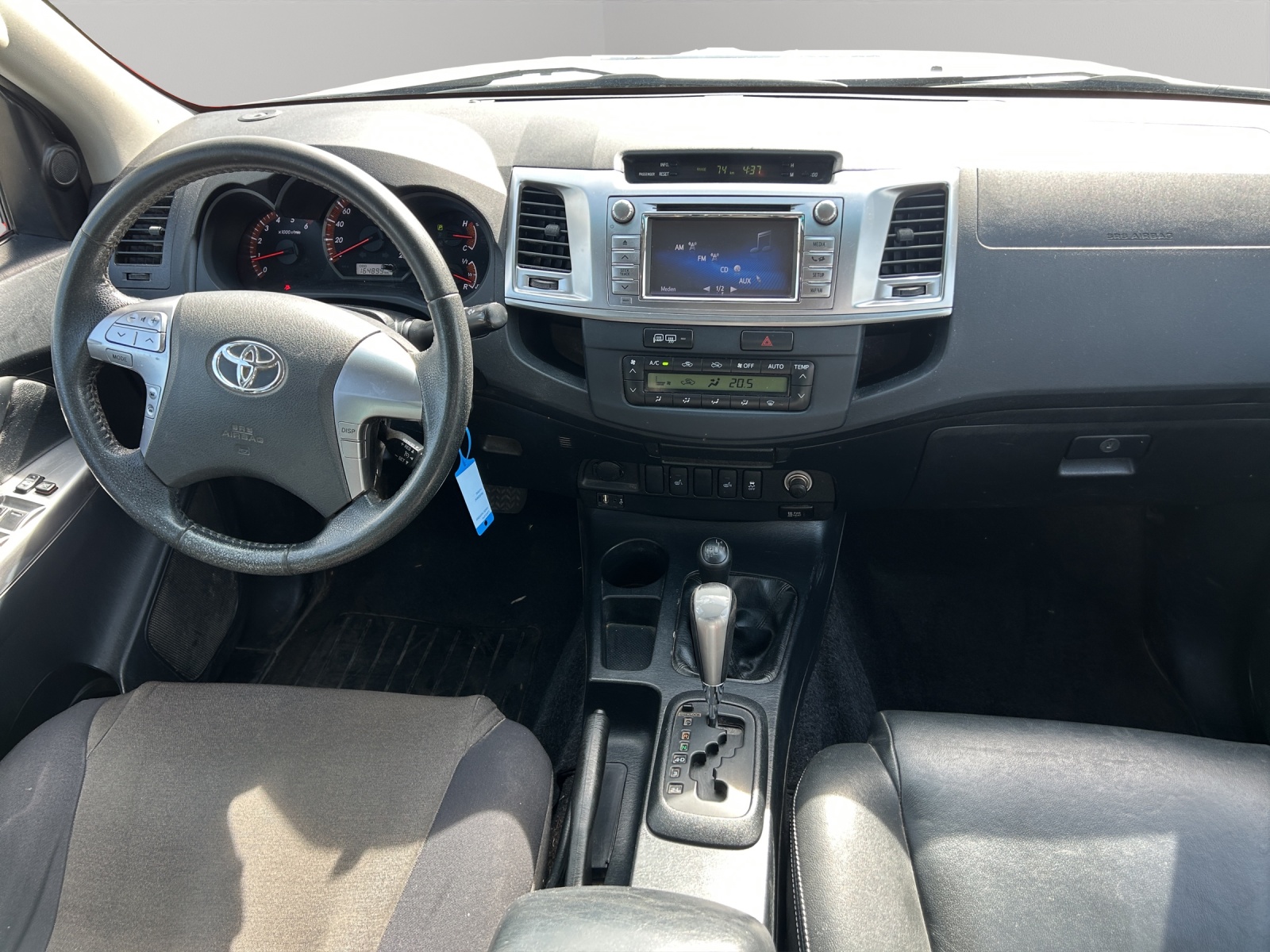 TOYOTA Hilux 3.0 4WD Automat Double Cab Sol Premium-image-8