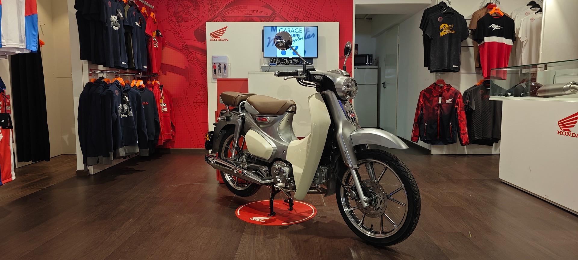 HONDA C 125 Super Cub