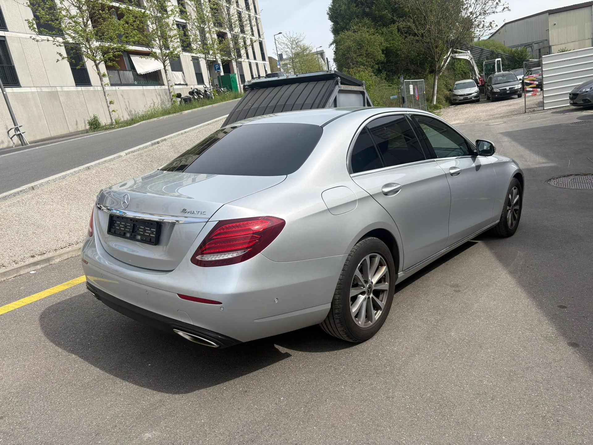 MERCEDES-BENZ E 200 Avantgarde 4Matic 9G-Tronic-image-1