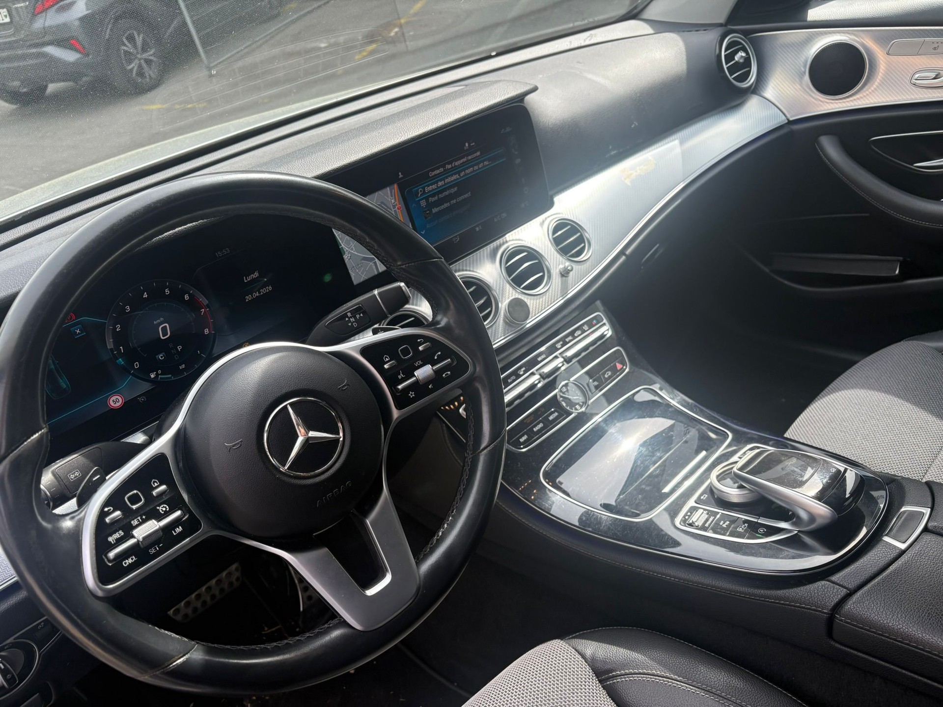 MERCEDES-BENZ E 200 Avantgarde 4Matic 9G-Tronic-image-8